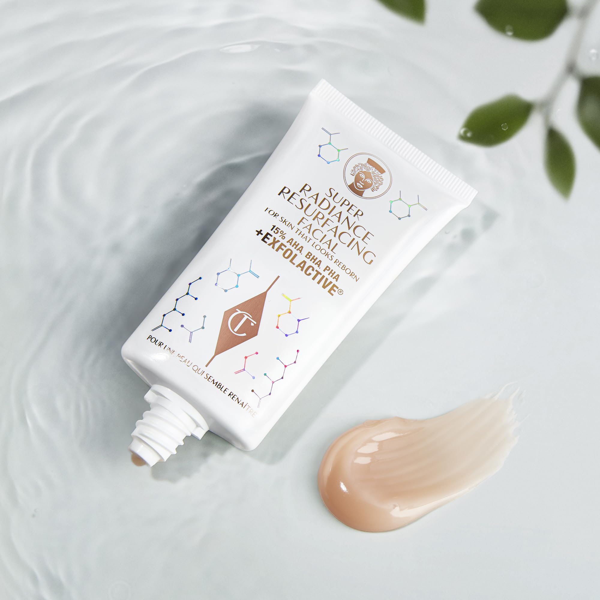 Charlotte Tilbury Super Radiance Face Exfoliator - Gentle Exfoliating Mask with Salicylic & Glycolic Acid - Refines Pores, Improves Radiance, Hydrates & Adds Glow