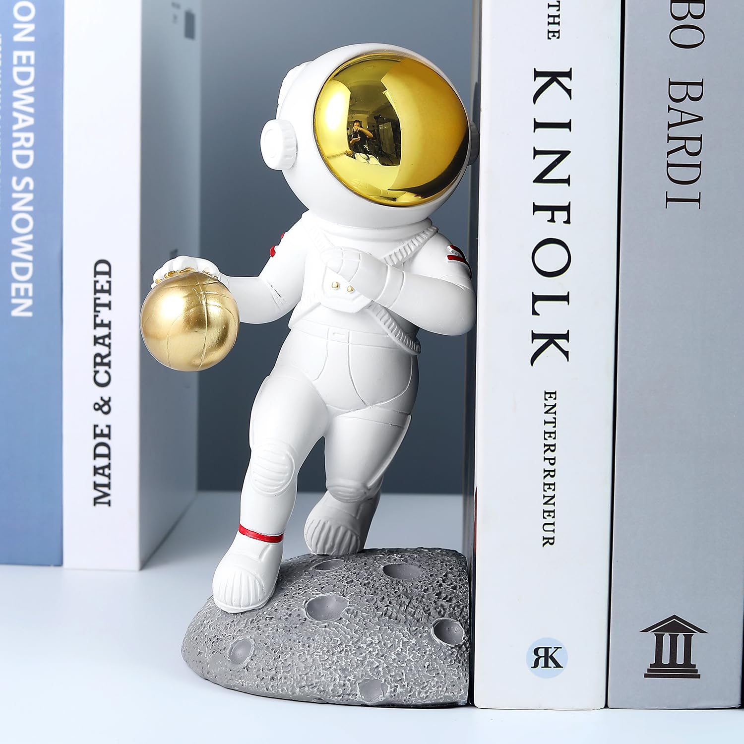 Ureymx Astronaut Bookends, Space Theme Bookends for Shelves, Unique Office Home Room Heavy Duty Bookends Decorative, Book Ends with Anti Slip for Kids Rooms Decor Boys Girl Idea Gift （Gray）