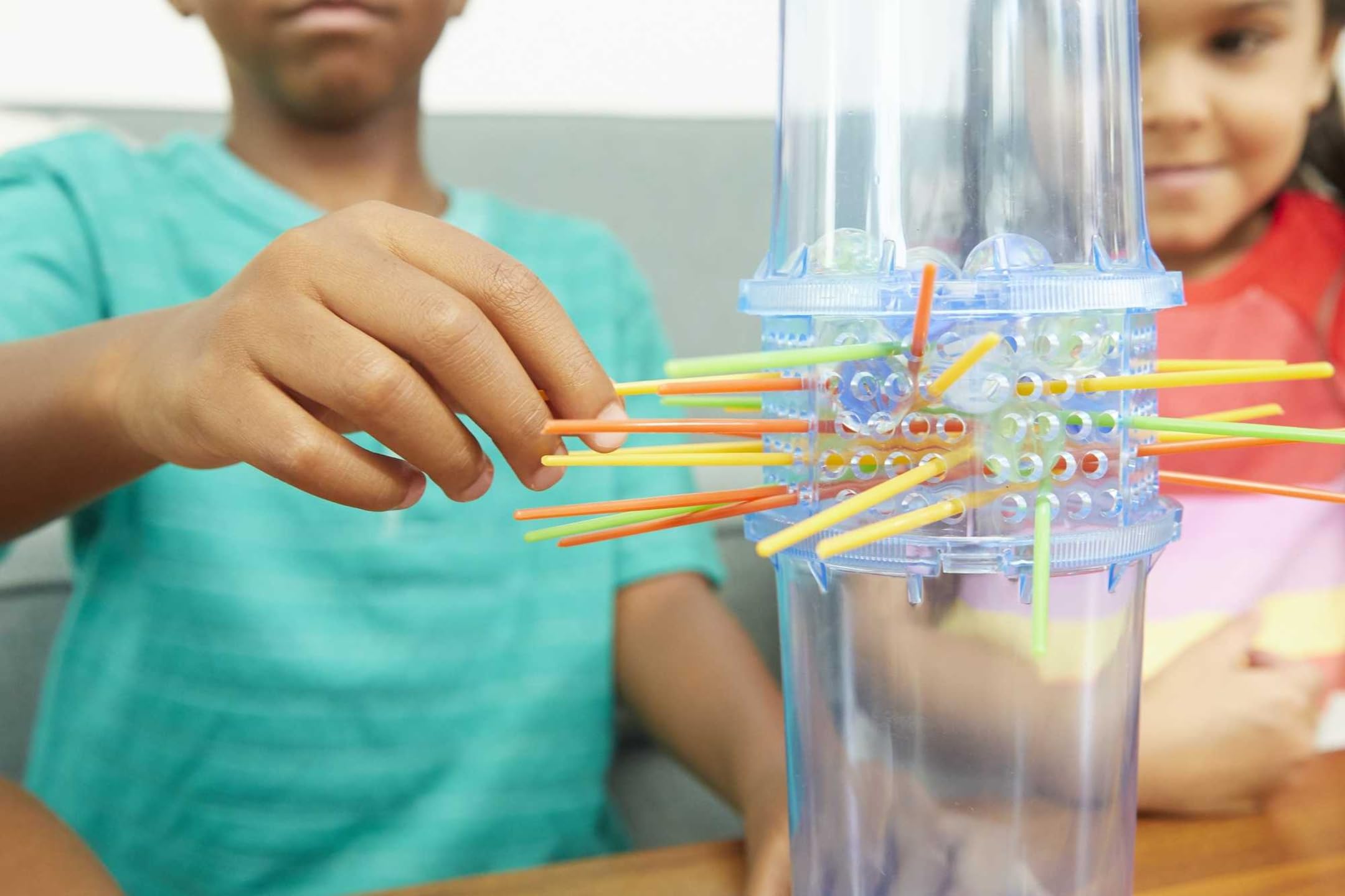 Mattel KerPlunk Kids Game, Easy-to-Learn Family Game for 2 to 4 Players, Don't Let The Marbles Fall