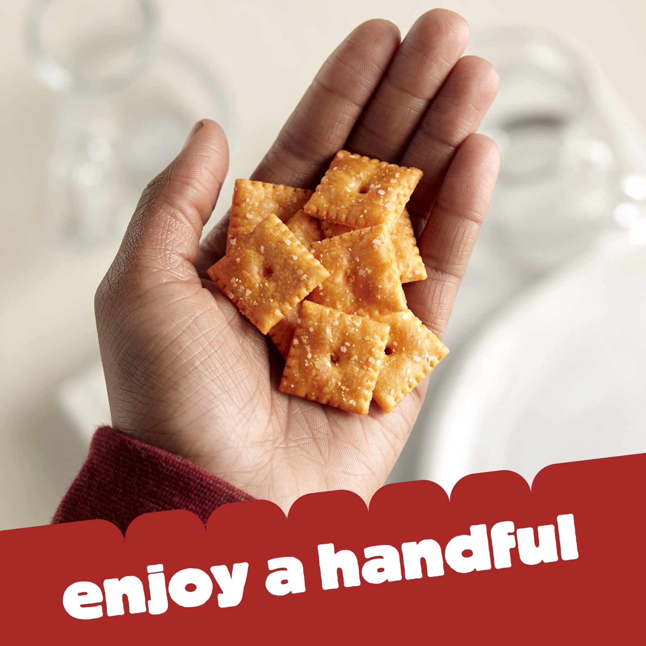 Cheez-It Cheese Crackers, Baked Snack Crackers, Lunch Snacks, Original, 20oz Box (20 Packs)