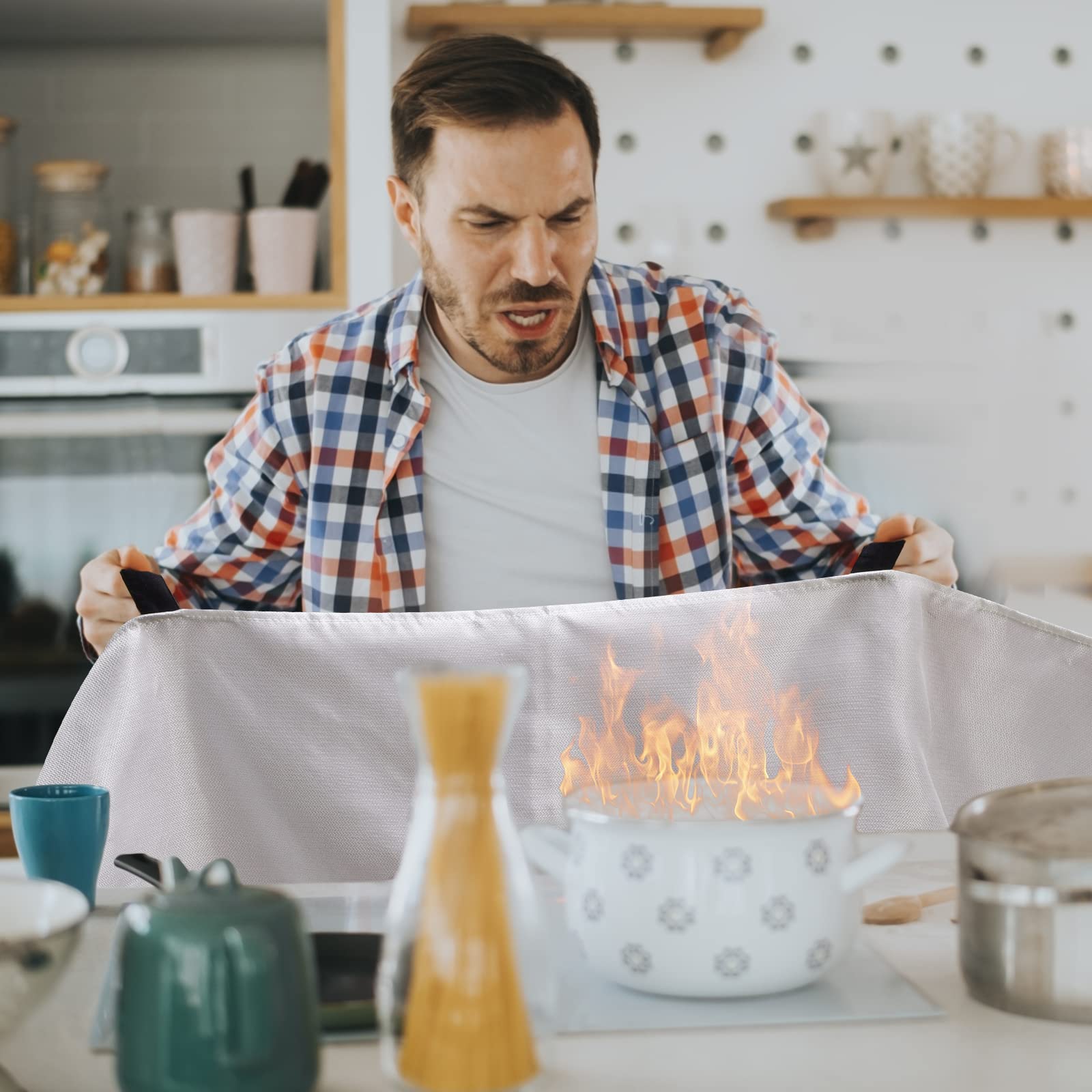 Disfore Fire Blanket for Home-Kitchen Retardant - 2 Pack Portable Fire Blanket,Kitchen Fire Blanket to Suppress Grease Fire, Emergency Fire Blanket for Grill,Office Fireproof (39 in X 39 in)