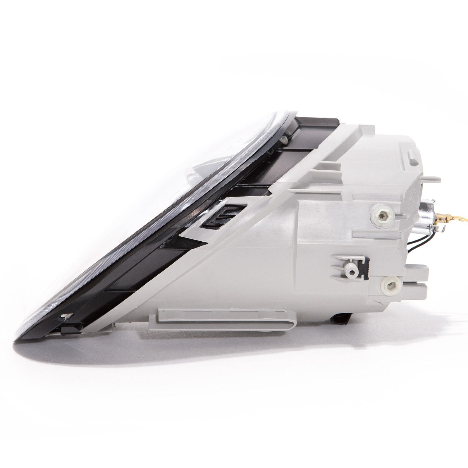 HEADLIGHTSDEPOT Chrome Housing Halogen Headlights Compatible with Volkswagen Beetle 1998-2005 Includes Left Driver and Right Passenger Side Headlamps