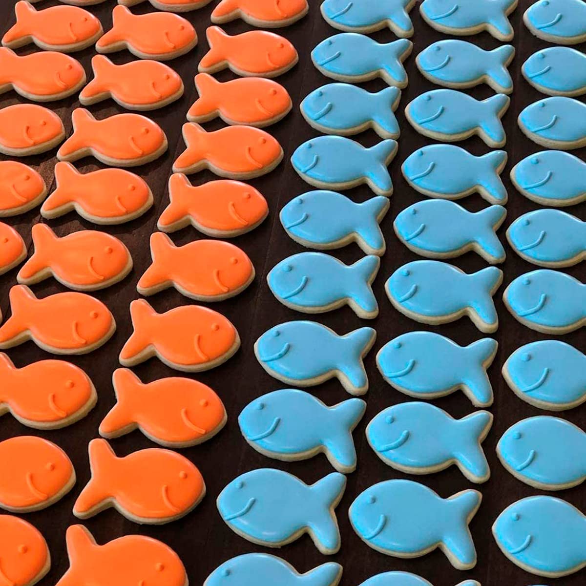 Fish Cookie Cutter Multi x5 – Plastic Red Fish Cutters For Cookies, Dough, Bread, Soft Fruits, Soft Veggies and More – Cutters For Mini Fish-Shaped Goods