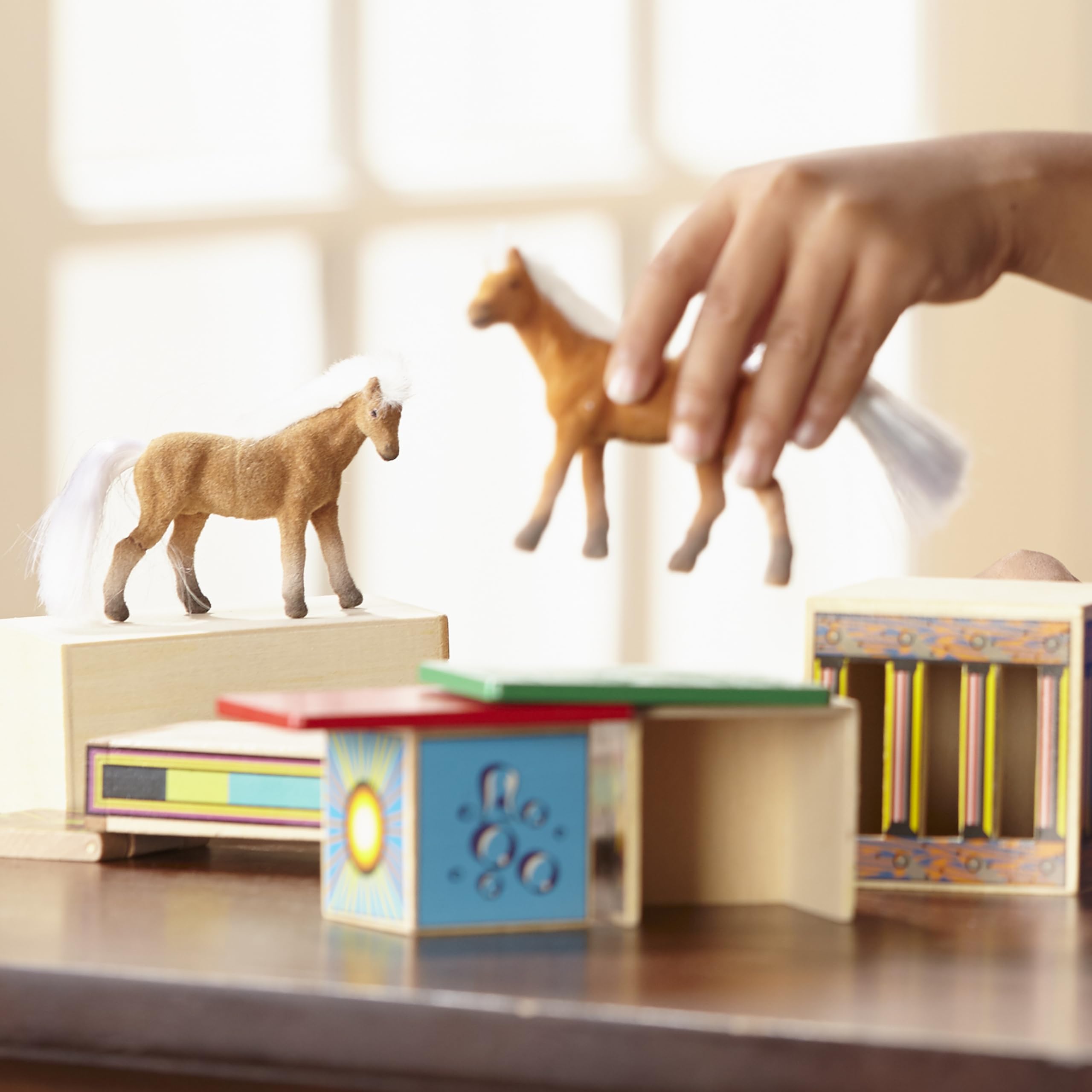 Melissa & Doug Horse Carrier Wooden Vehicle Play Set With 2 Flocked Horses and Pull-Down Ramp Horse Figures, Wooden Trailer Toy For Kids Ages 3+