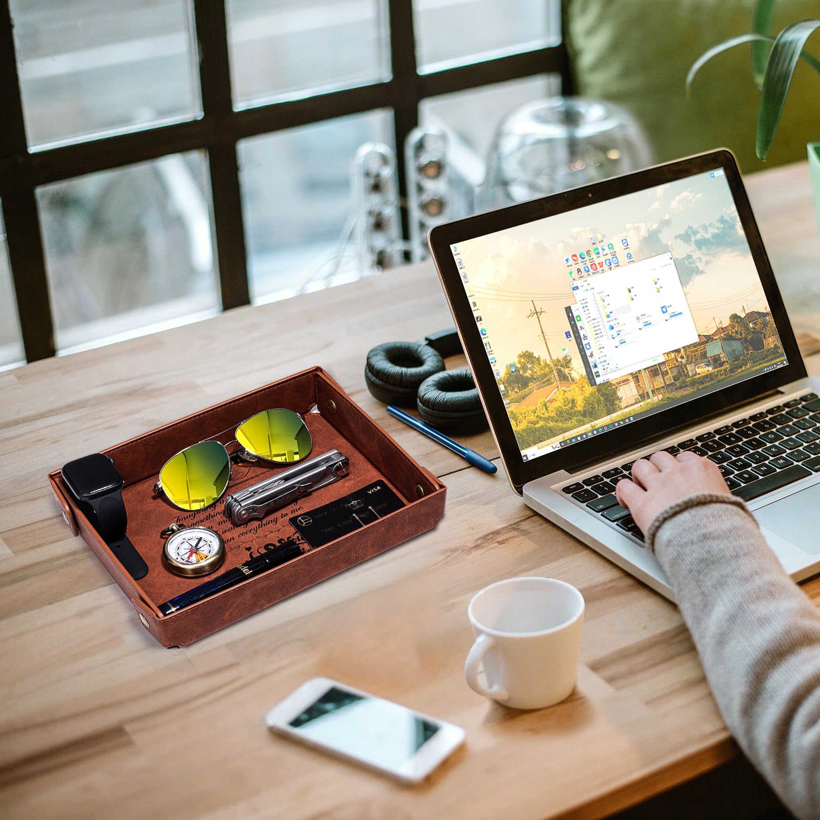 CASIRENA Valet Tray Desk Organizer for Men – Gifts for Husband Dad Him for Christmas Birthday Anniversary from Wife Son Daughter, Faux Leather Catchall Tray for Him Boyfriend