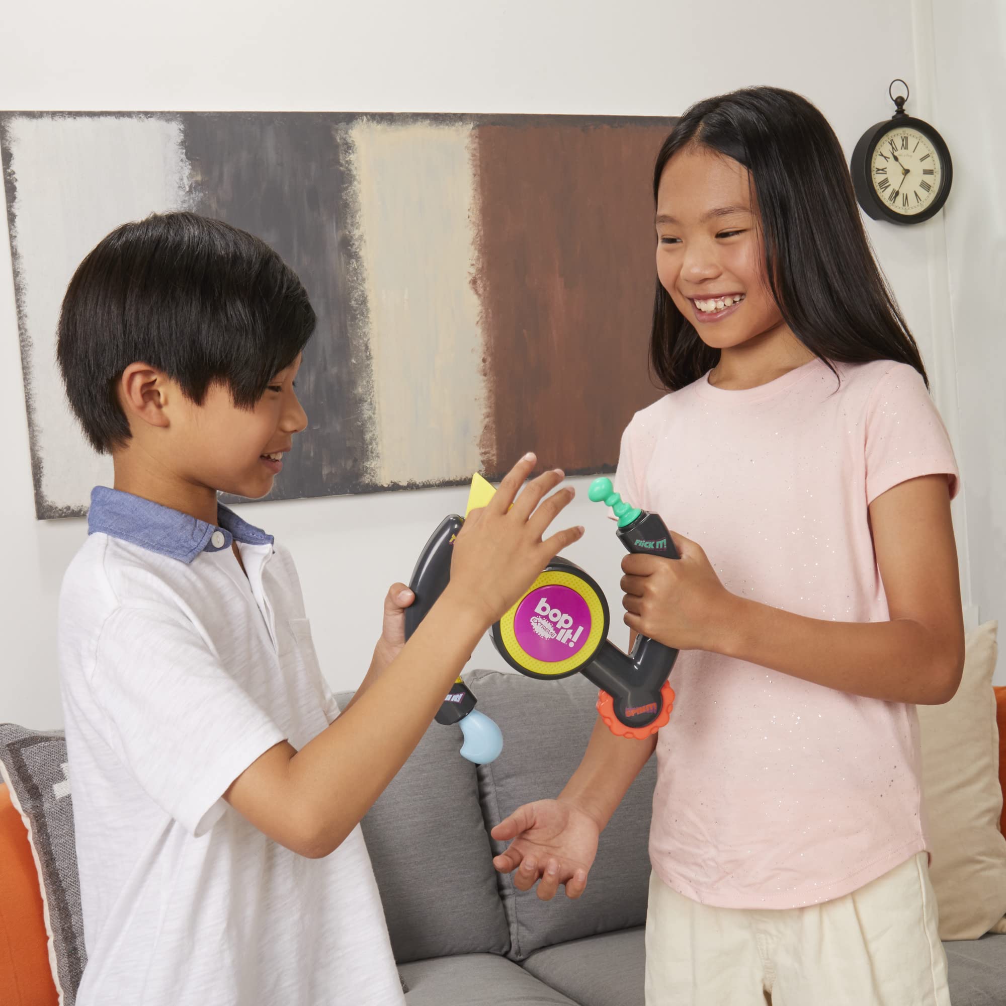 Hasbro Gaming Bop It! Extreme Electronic Game for 1 or More Players, Fun Party Interactive Game for Kids Ages 8+, 4 Modes Including One-On-One Mode