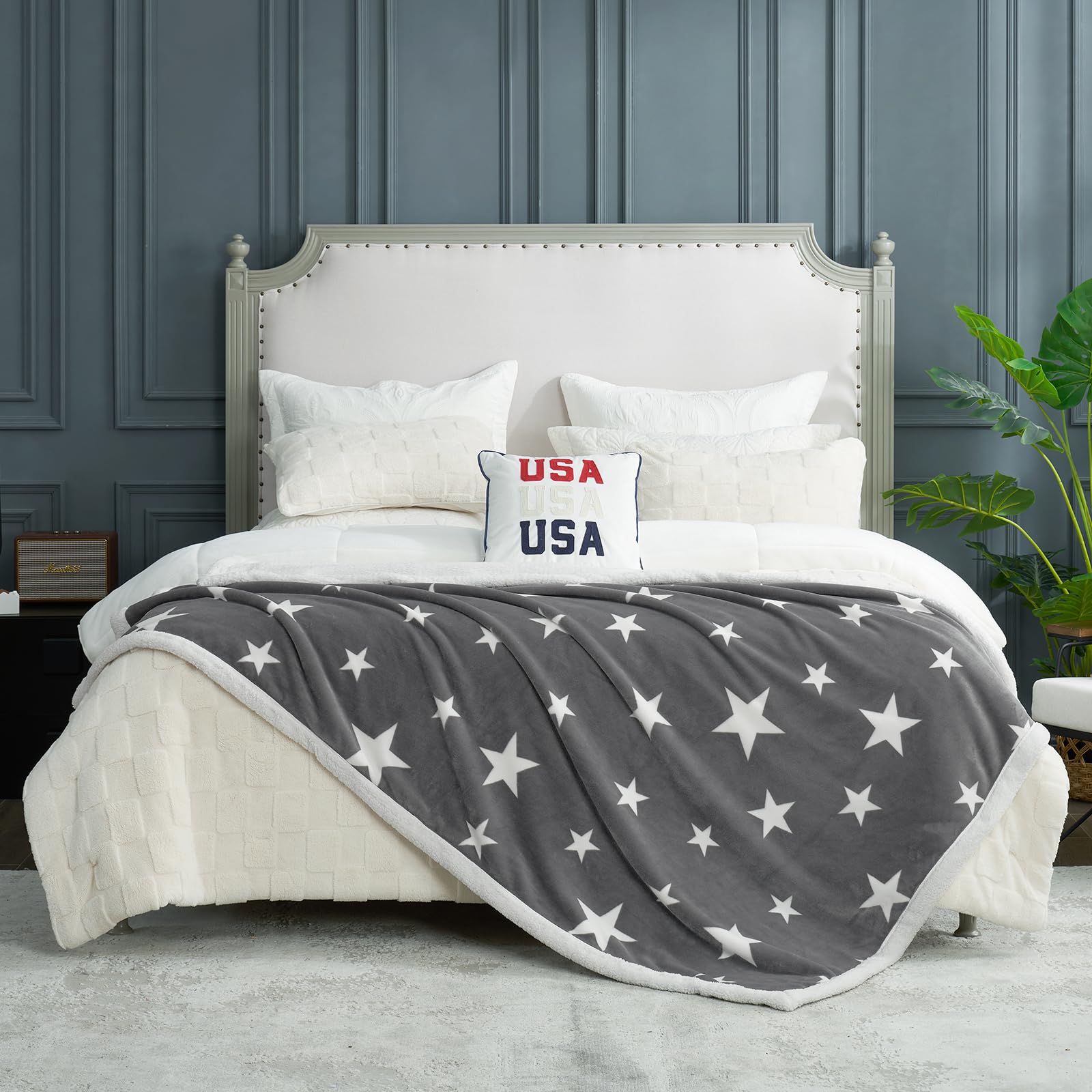 Cozy Bliss Thick Warm Sherpa Fleece Star Blanket, Double Sided Patriotic Throw Blanket Fluffy Soft Fuzzy Thick Blanket for Couch, Bed and Gifts(Light Grey, 50" x 60")