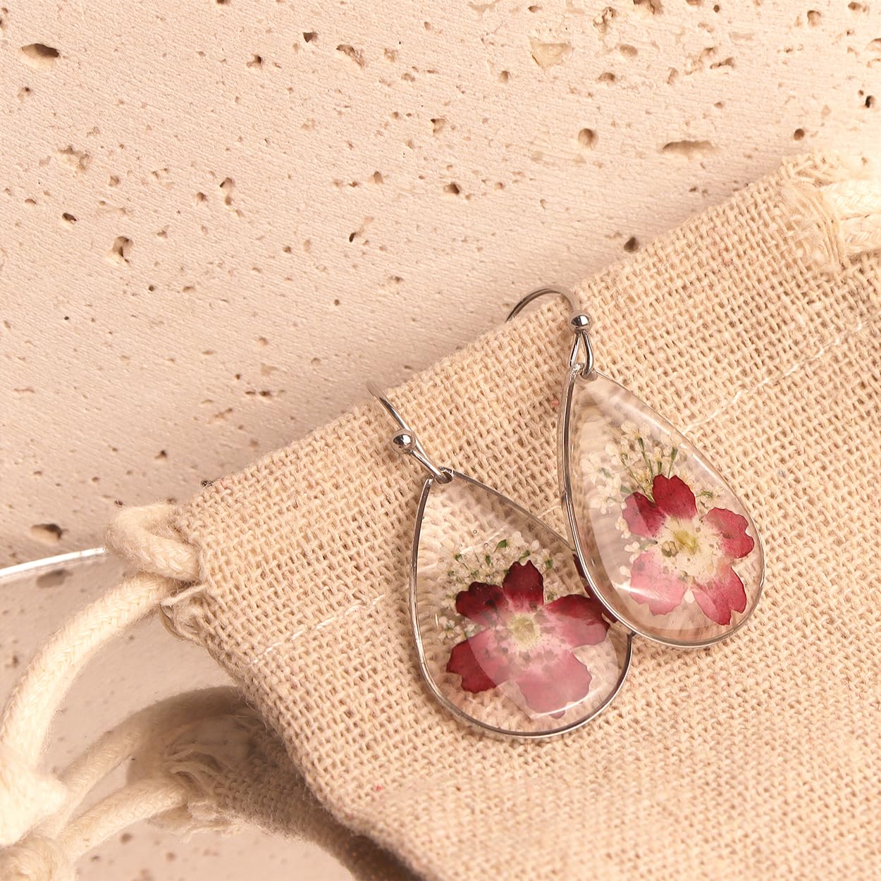 JeanBeau Handmade Pressed Flower Earrings for Women Unique Resin Nature Red White Dried Flowers Sterling Silver Teardrop Dangle Drop Statement Floral Earings Fashion Summer Jewelry Gift