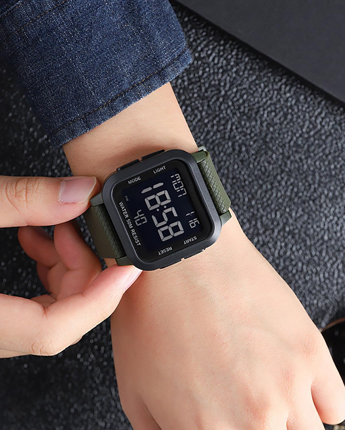 BESTKANG Unisex LED Digital Watch Women Men Digital Sports Watch Fashion Simple Luminous Waterproof Watch (Green-Black)