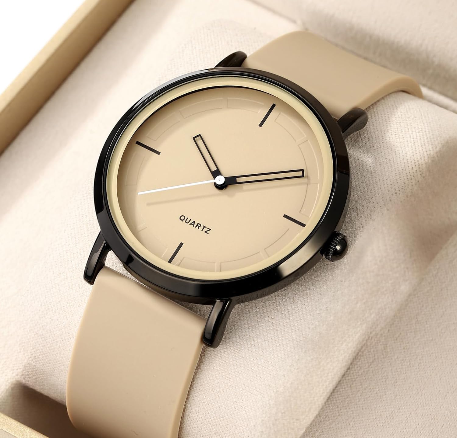BESTKANG Unisex Wrist Watches Fashion Simple Analog Quartz Wrist Watches Silicone Strap Waterproof Watch Women Men Watches (Khaki)