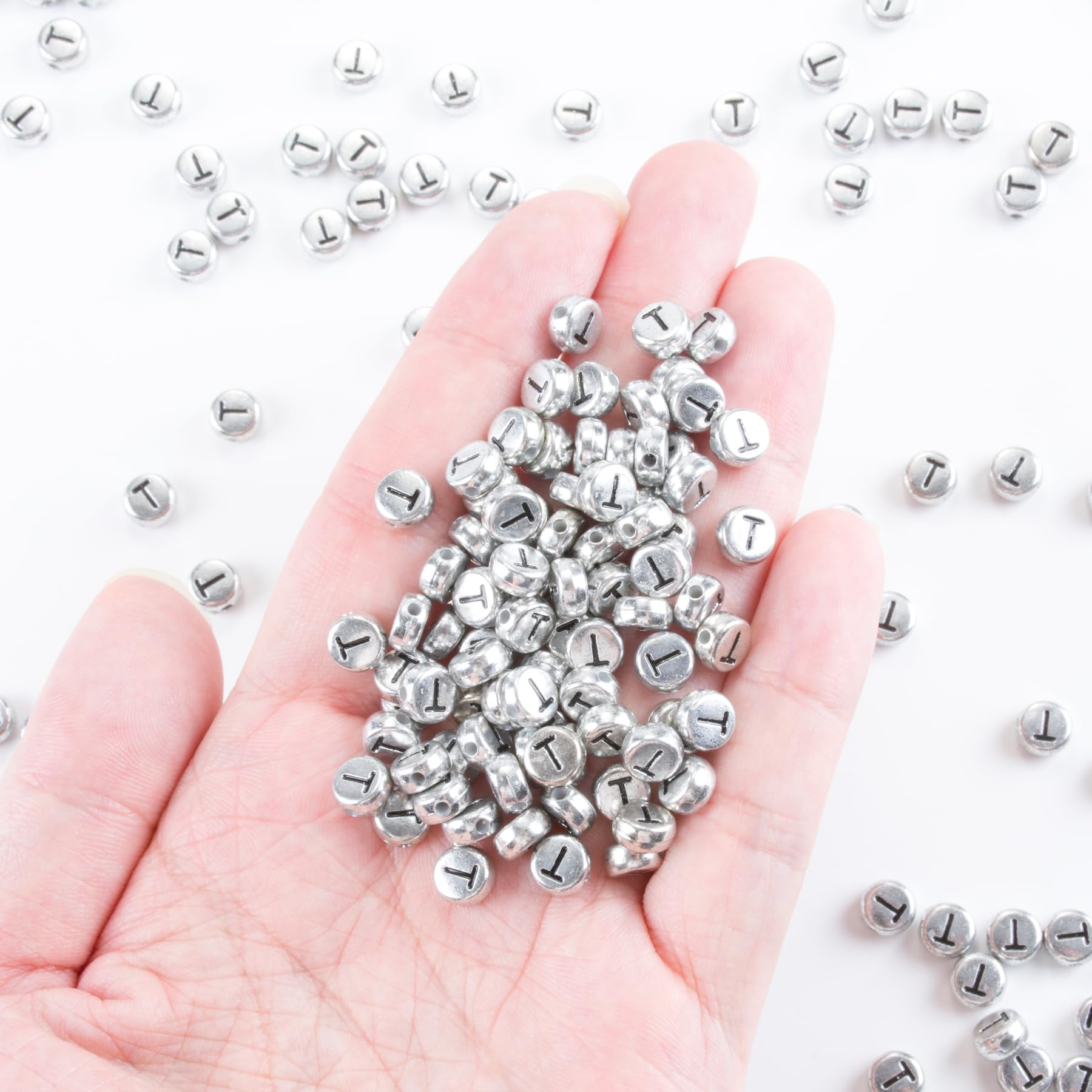 Yiizzxin 200Pcs Round Ancient Silver Letter T Beads,4x7mm Flat Letter-T Bead for Bracelets,Alphabet Beads for Jewelry Making DIY Necklaces Crafts Supply(Silver-T)