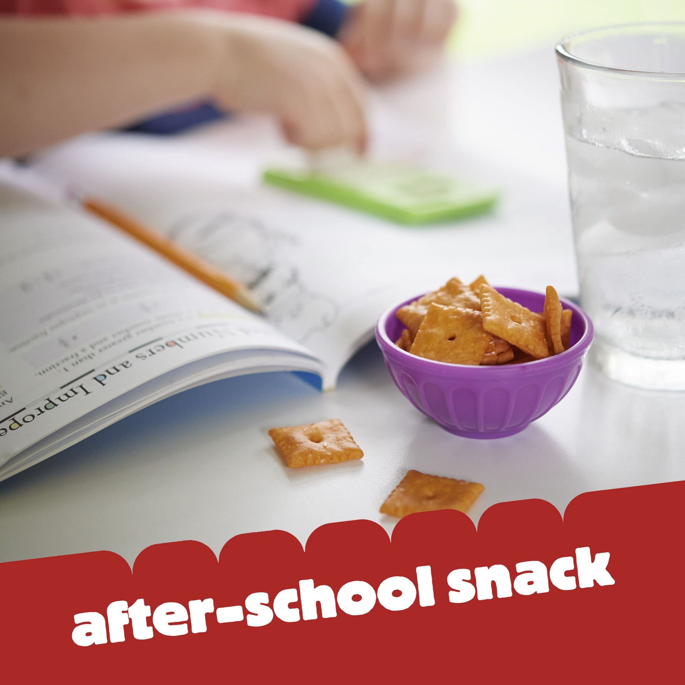 Cheez-It Cheese Crackers, Baked Snack Crackers, Lunch Snacks, Original, 20oz Box (20 Packs)