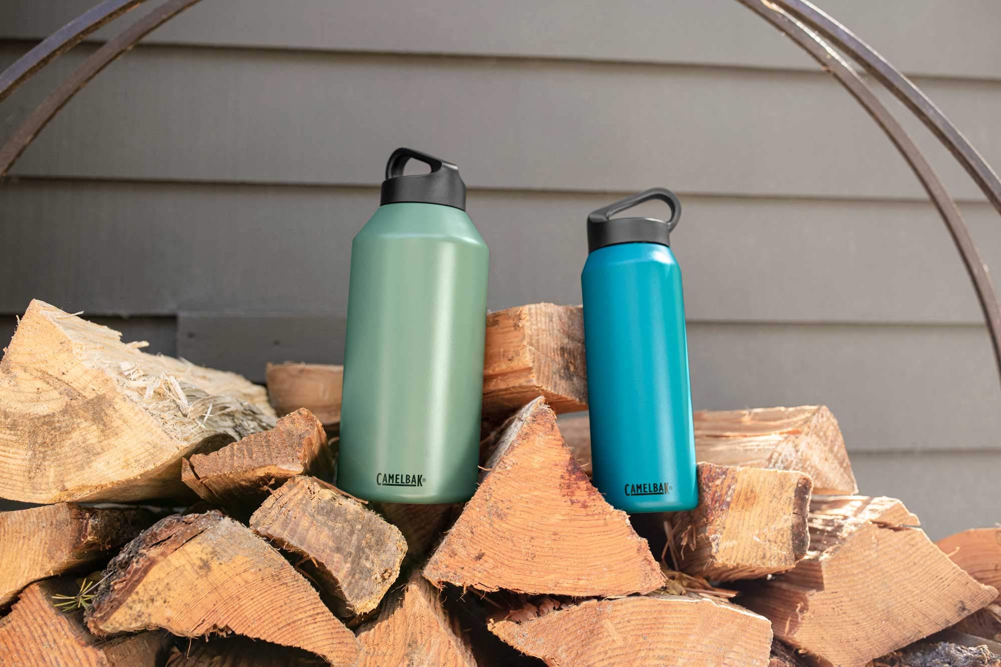 CamelBak Carry Cap Bottle - Vacuum Insulated Stainless Steel - Easy Carry, 32oz, Terracotta Rose