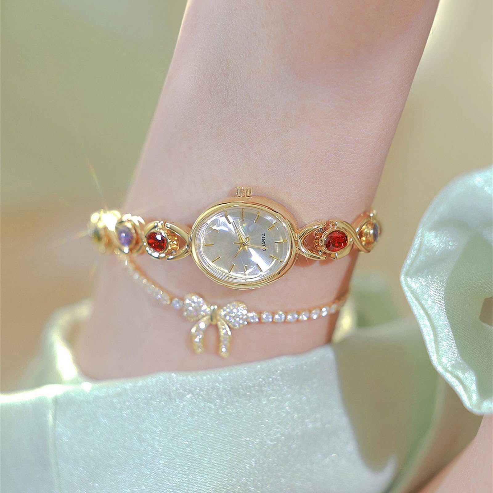 BESTKANG Elegant Women's Gold Vintage Bracelet Watch - Oval Dial Quartz Dress Watch - Waterproof Fashion Wristwatch for Women (A Gold White)