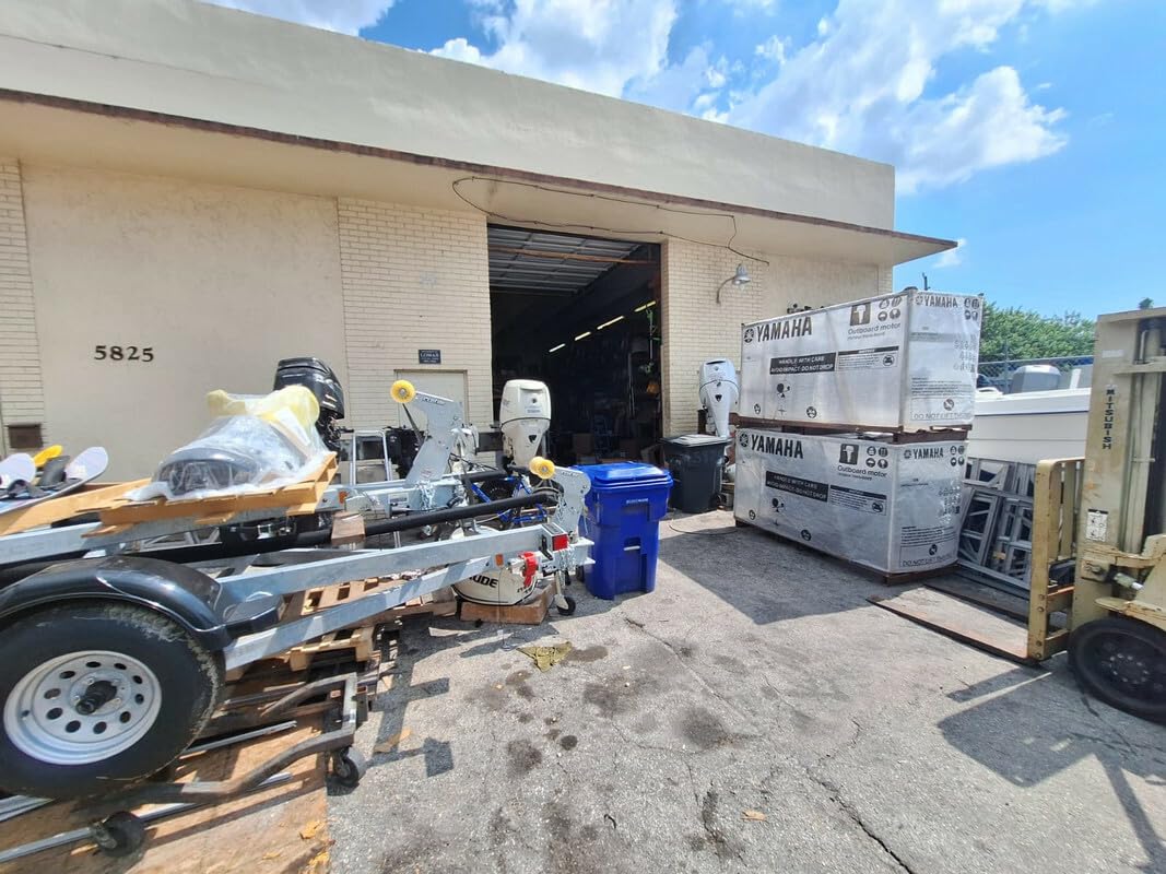 Yamaha Motor Pump Assembly 6E5-81900-01-00 New Oem