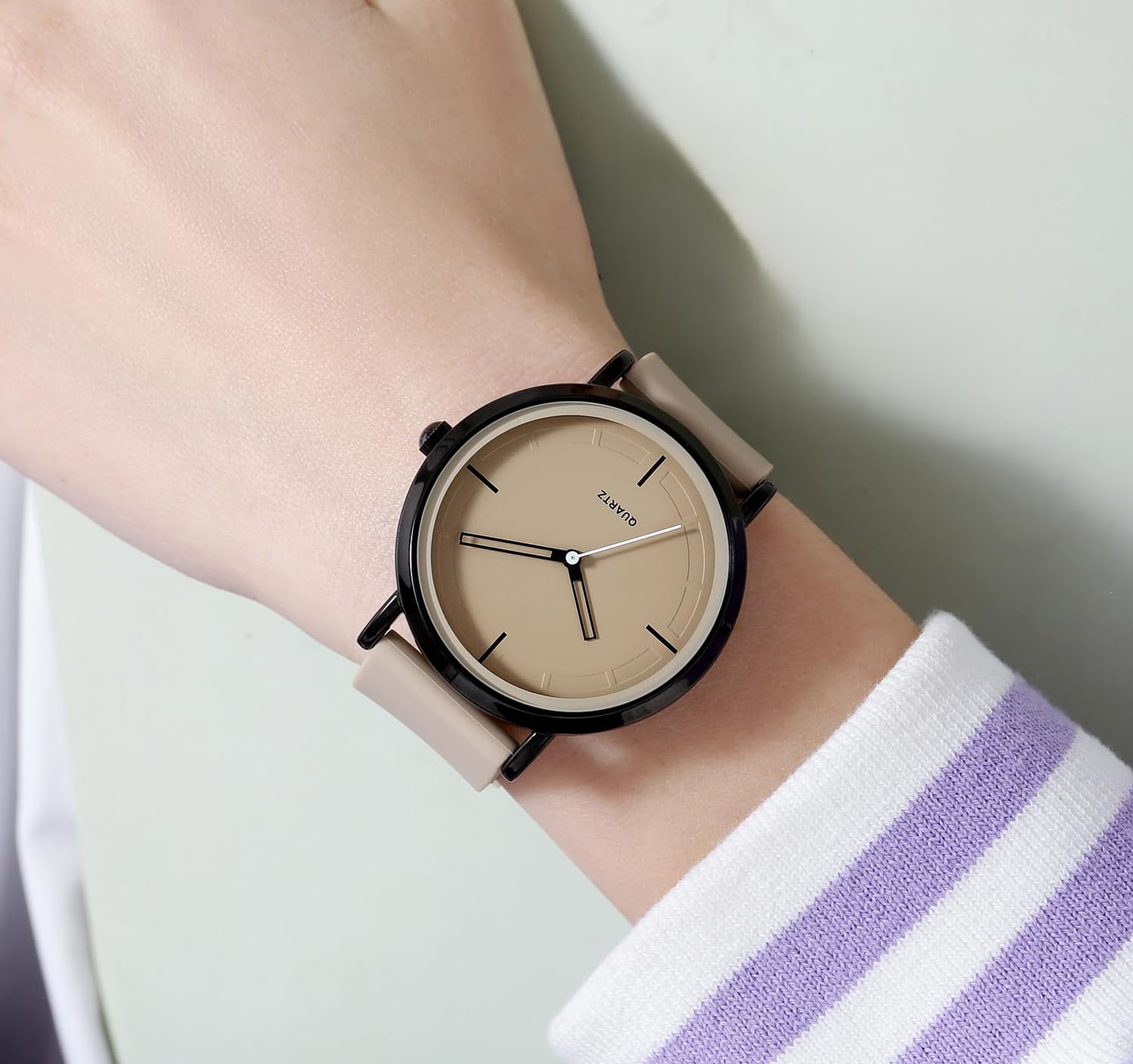 BESTKANG Unisex Wrist Watches Fashion Simple Analog Quartz Wrist Watches Silicone Strap Waterproof Watch Women Men Watches (Khaki)