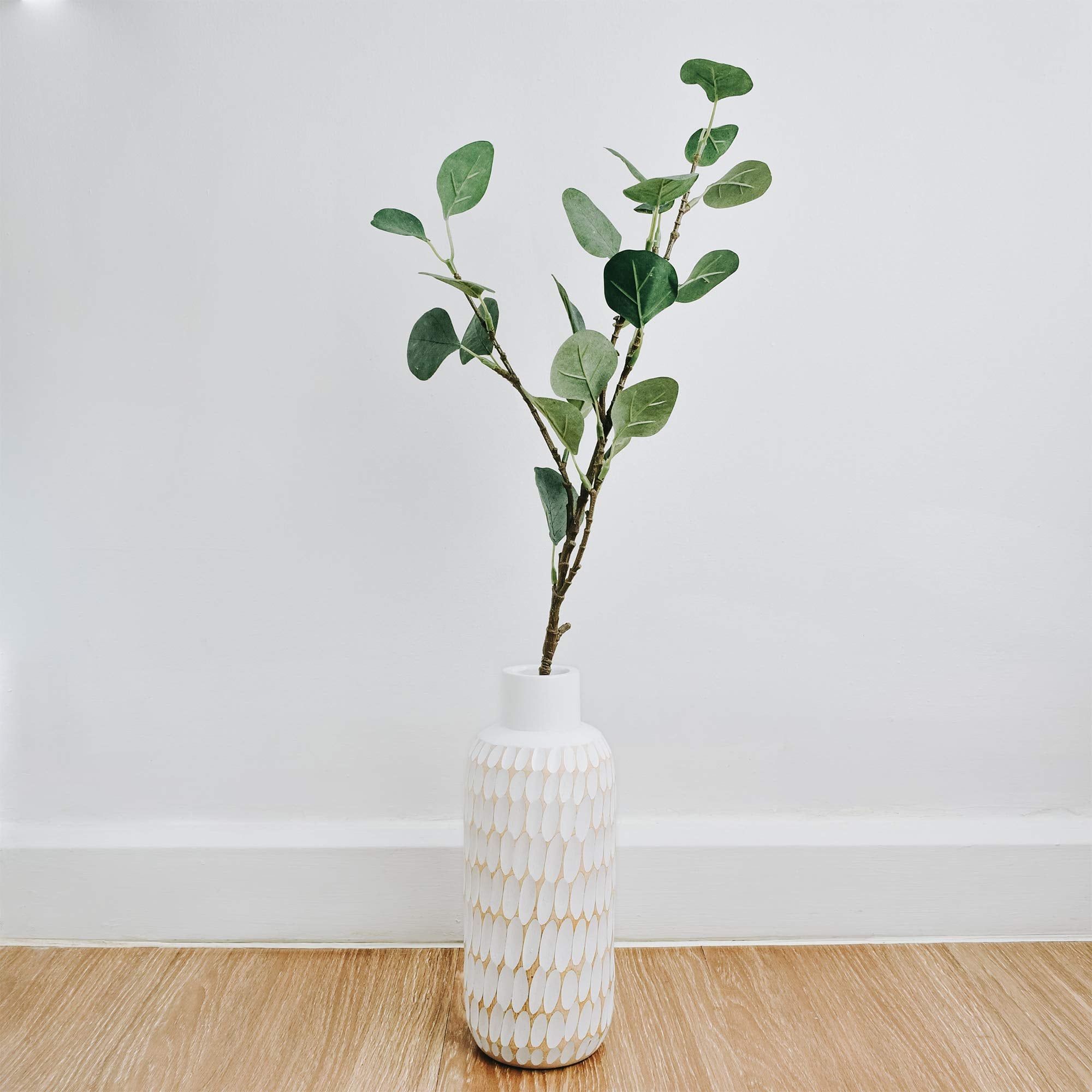 AeraVida Raindrops Inspired White Stained Mango Tree 10 Inches Wood Vase | Decorative Wood Vase for Flowers | Home Decor