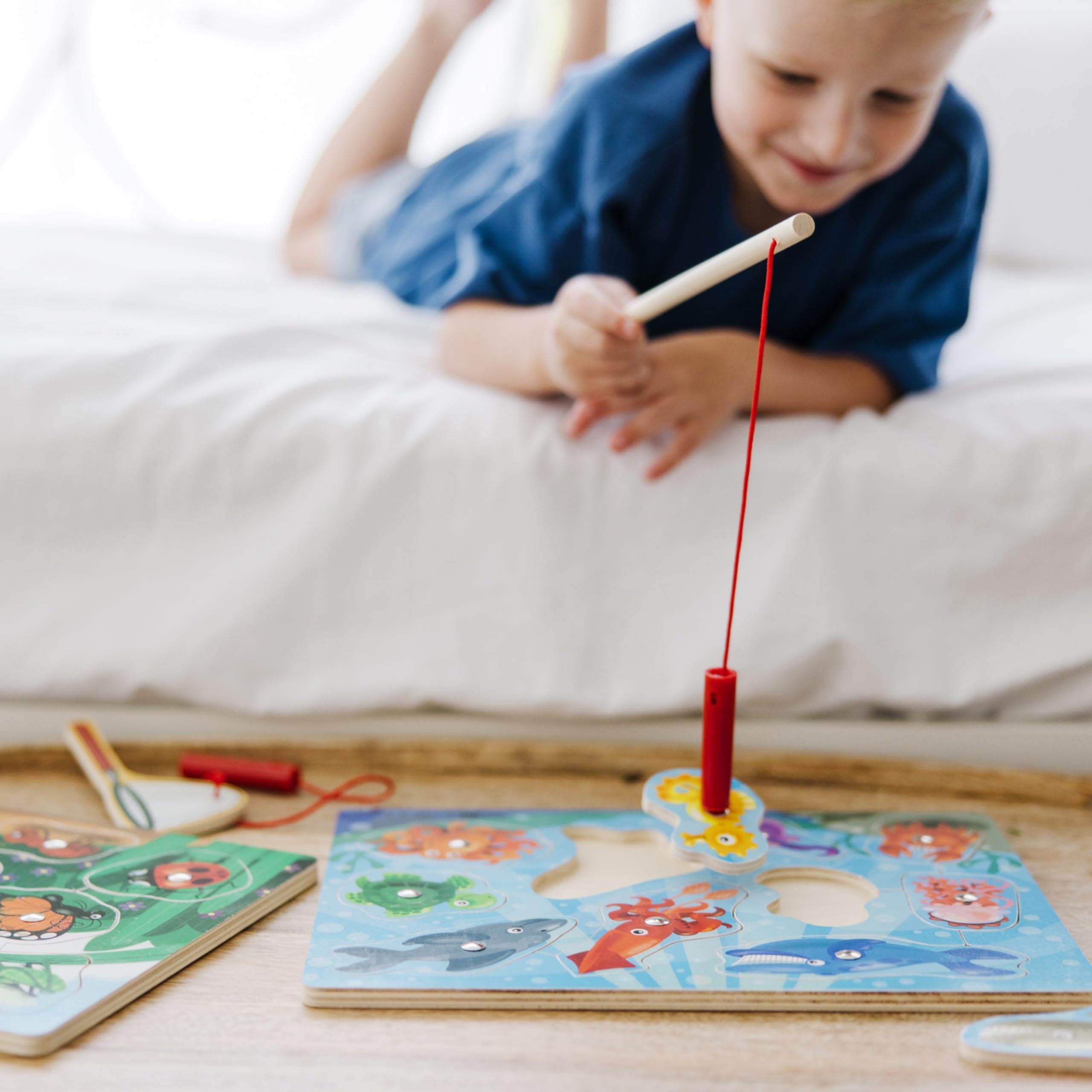 Melissa & Doug Magnetic Wooden Puzzle Game Set: Fishing and Bug Catching - Magnetic Games, Chunky Animal Puzzles For Toddlers And Kids Ages 3+