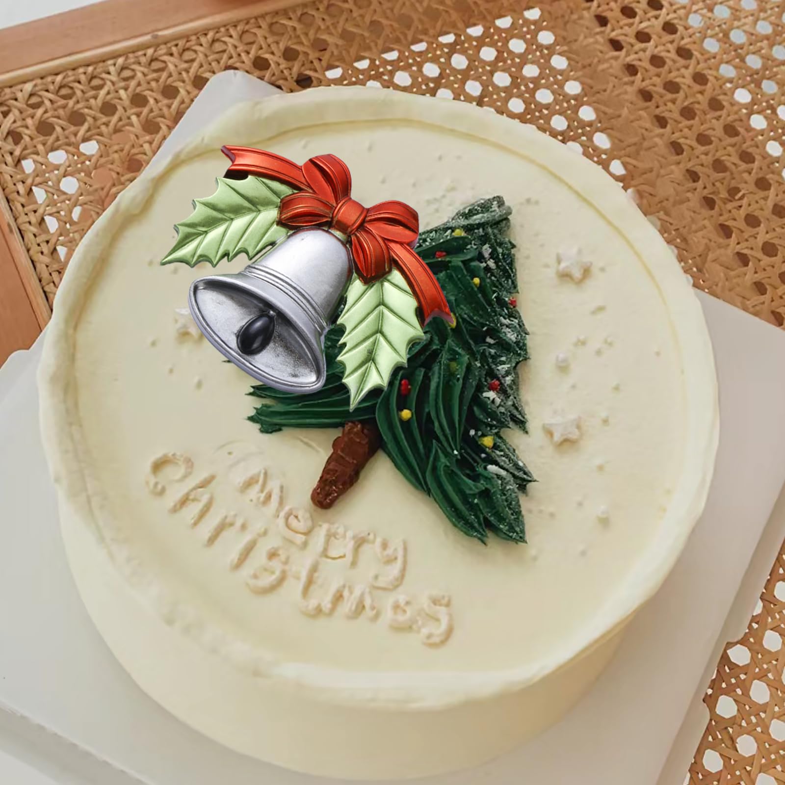 Luxurious Large Christmas Bell Fondant Molds 3 Pcs, Holly Leaves Embellished Cake Decoration Silicone Mold, Rendering Festive Atmosphere to Make Delicious Desserts Candy Mousse Chocolate, Clay Resin