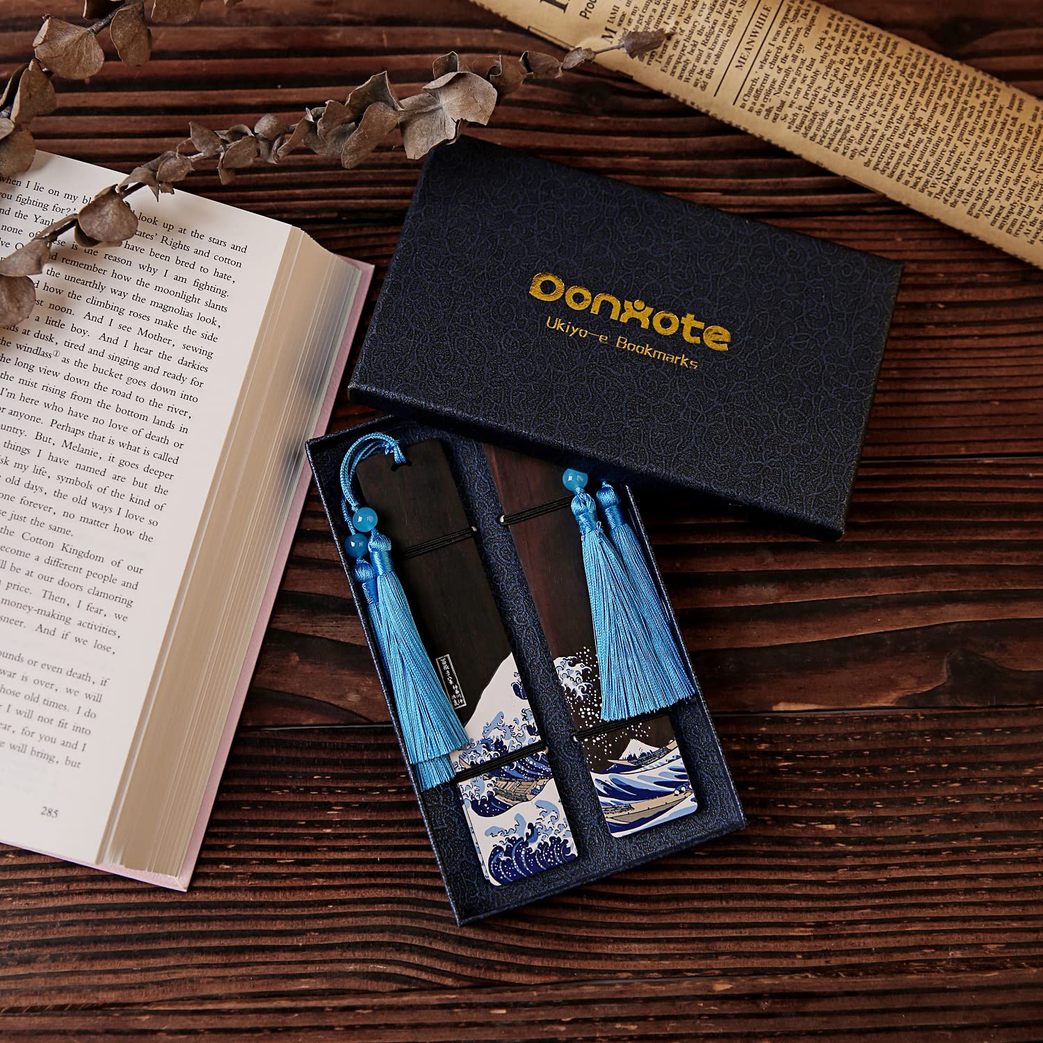 Donxote 4-Piece Bookmark, Japanese Ukiyo-e Bookmarks for Book Lovers, Hand Made Wood Art Book Mark Gift Box Set with Tassel, is A Unique Gift for Men, Women and Kids - The Great Wave Off Kanagawa