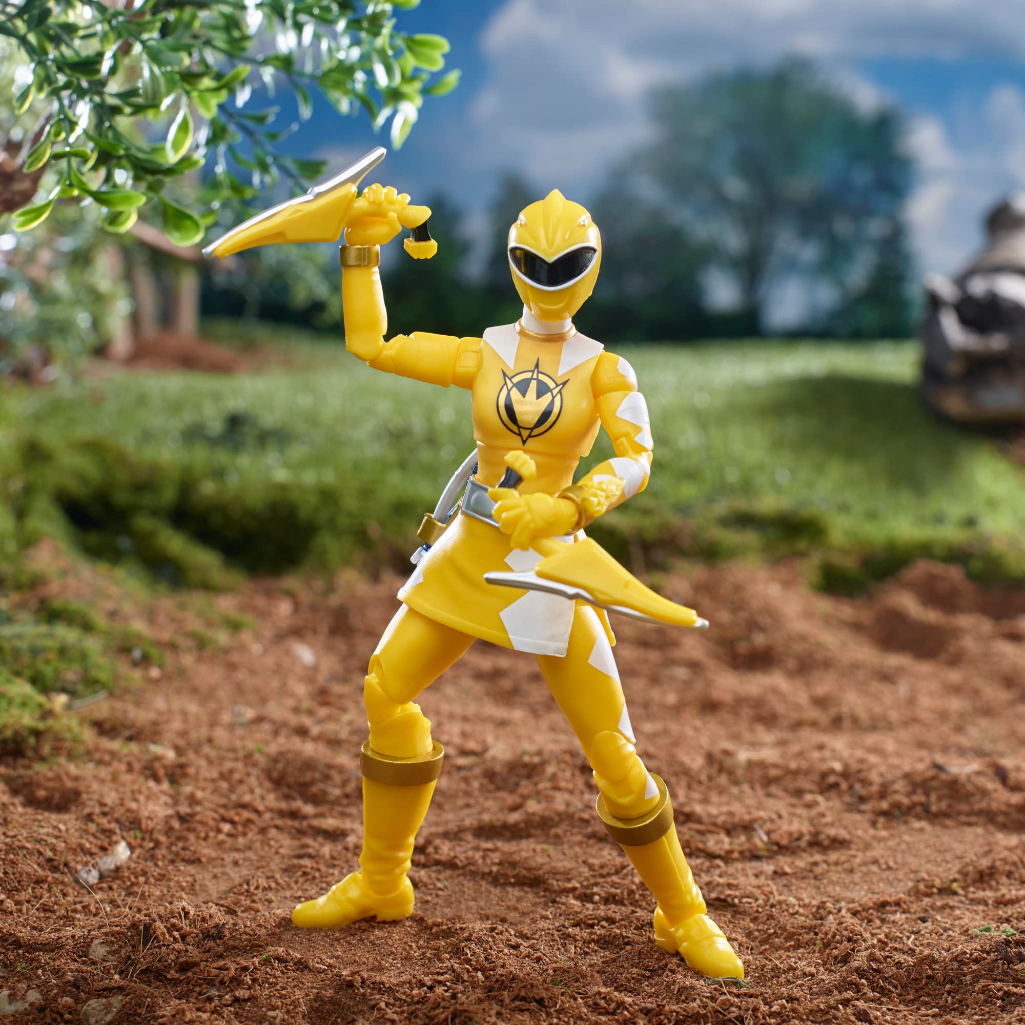 Power Rangers Lightning Collection Dino Thunder Yellow Ranger 6-Inch Premium Collectible Action Figure Toy with Accessories, Ages 4 and Up