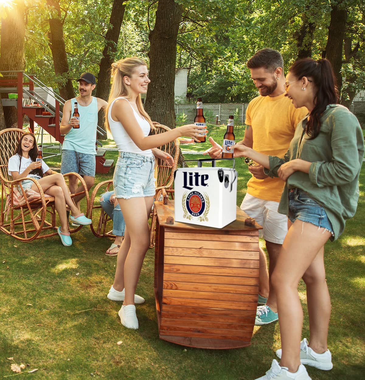 Miller Lite Retro Ice Chest Cooler with Bottle Opener 13L (14 qt), 18 Can Capacity, Blue and Red, Vintage Style Ice Bucket for Camping, Beach, Picnic, RV, BBQs, Tailgating, Fishing