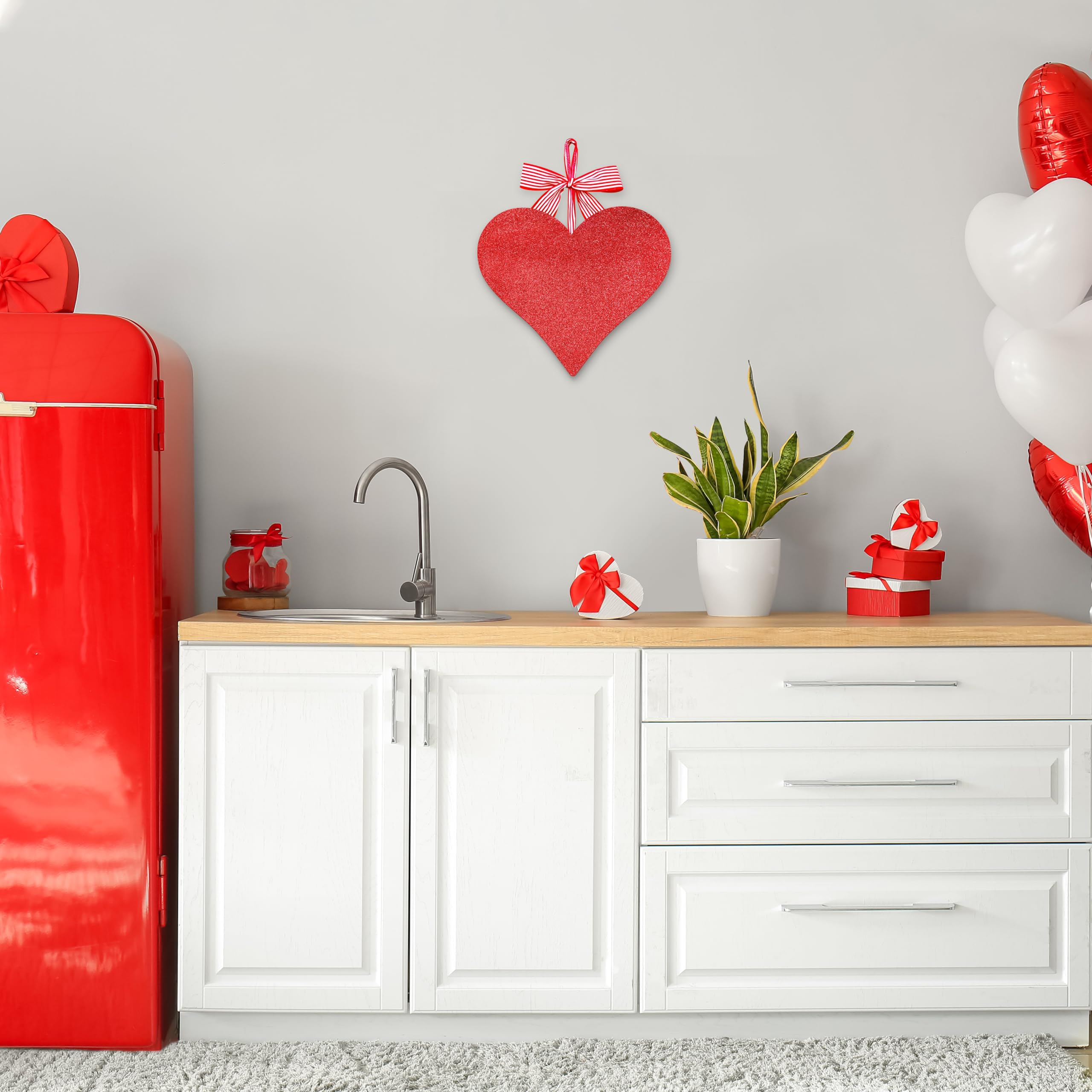 AKEROCK Valentines Day Decorations, Red Glittery Heart Shaped Wooden Hanging Sign for Valentines Decorations, Valentines Day Decor for The Home, Wall, Door Hanger