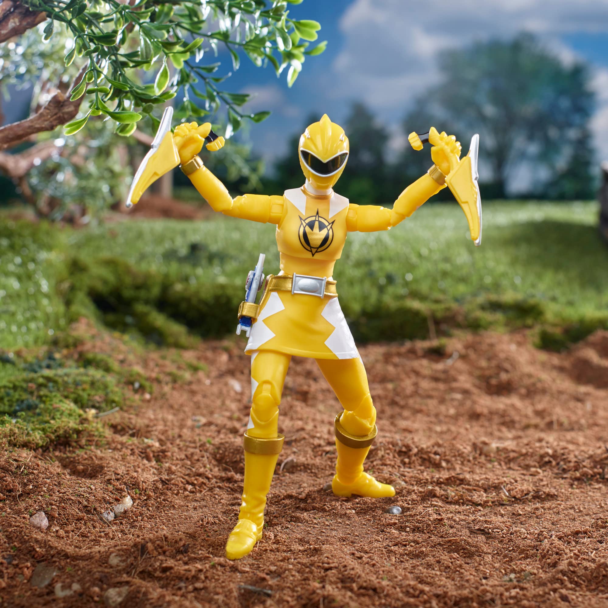 Power Rangers Lightning Collection Dino Thunder Yellow Ranger 6-Inch Premium Collectible Action Figure Toy with Accessories, Ages 4 and Up