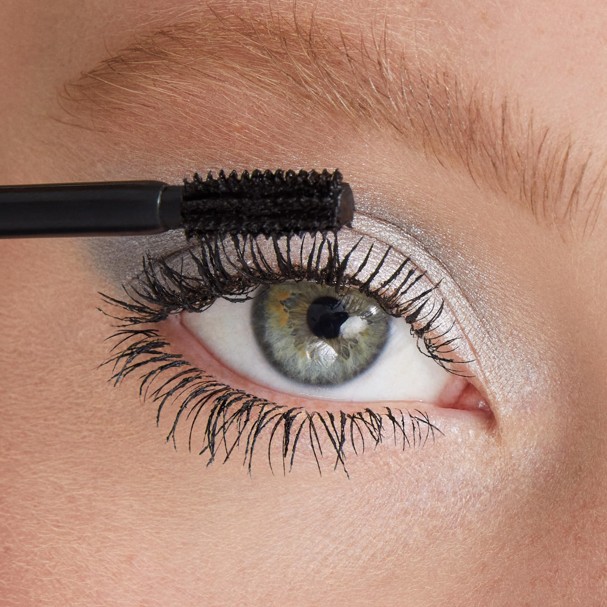 KIKO Milano Maxi Mod Volume & Definition Mascara | Long-Lasting 10-hour Mascara With +200% Volume