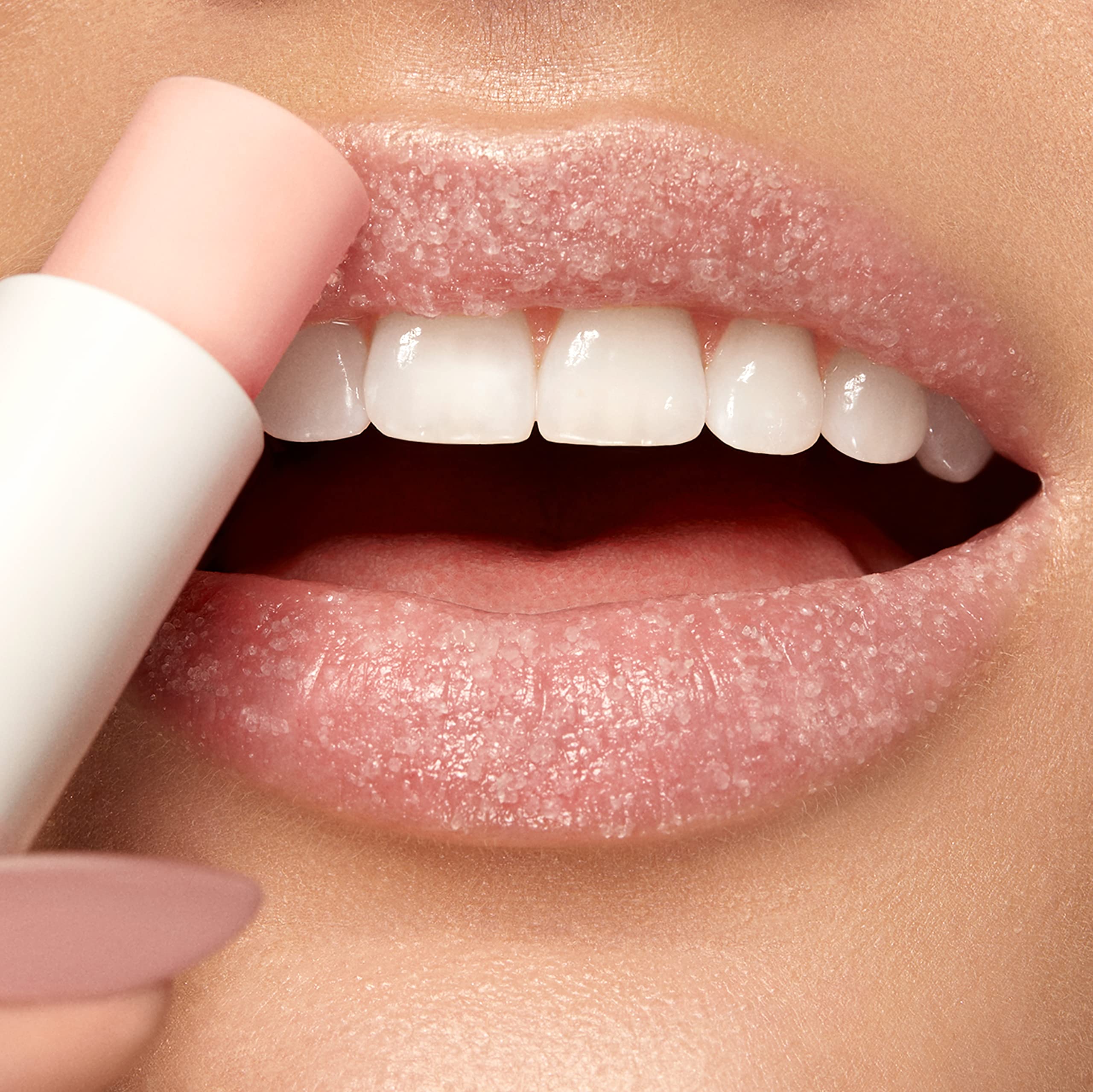 KIKO Milano Perfect Lips Caring Set | 1 Lip Scrub And 1 Lip Cream