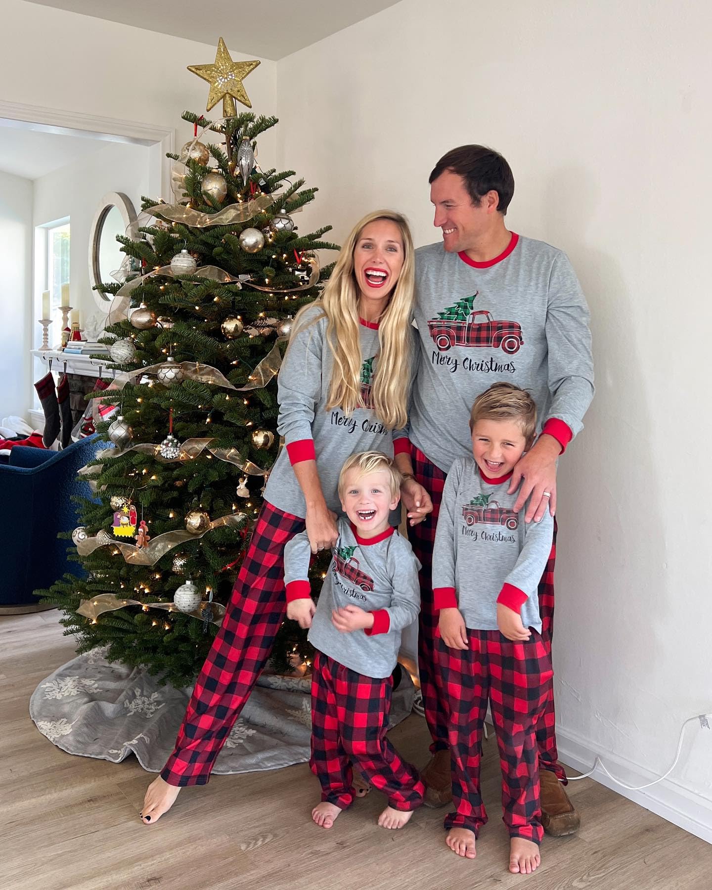 IFFEI Matching Family Pajamas Sets Christmas PJ's Sleepwear Truck Print Top and Plaid Pants with Pocket Men: L