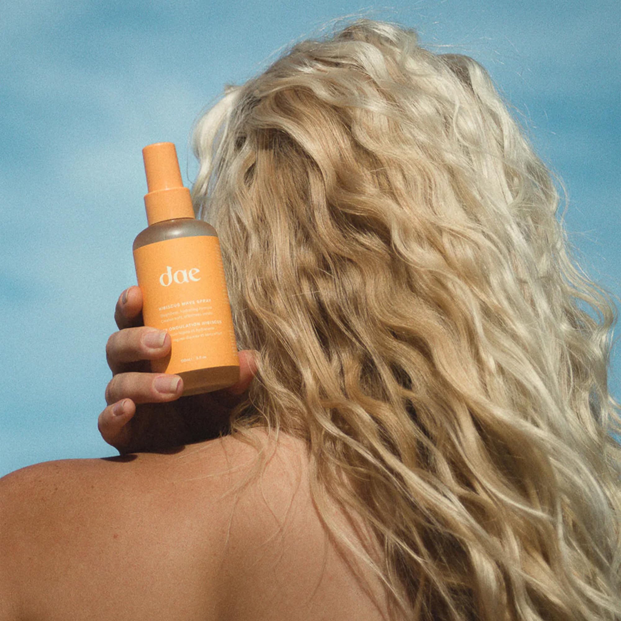 DAE Hibiscus Wave Spray - Enhances Texture, Adds Volume & Hydrates (5 oz)
