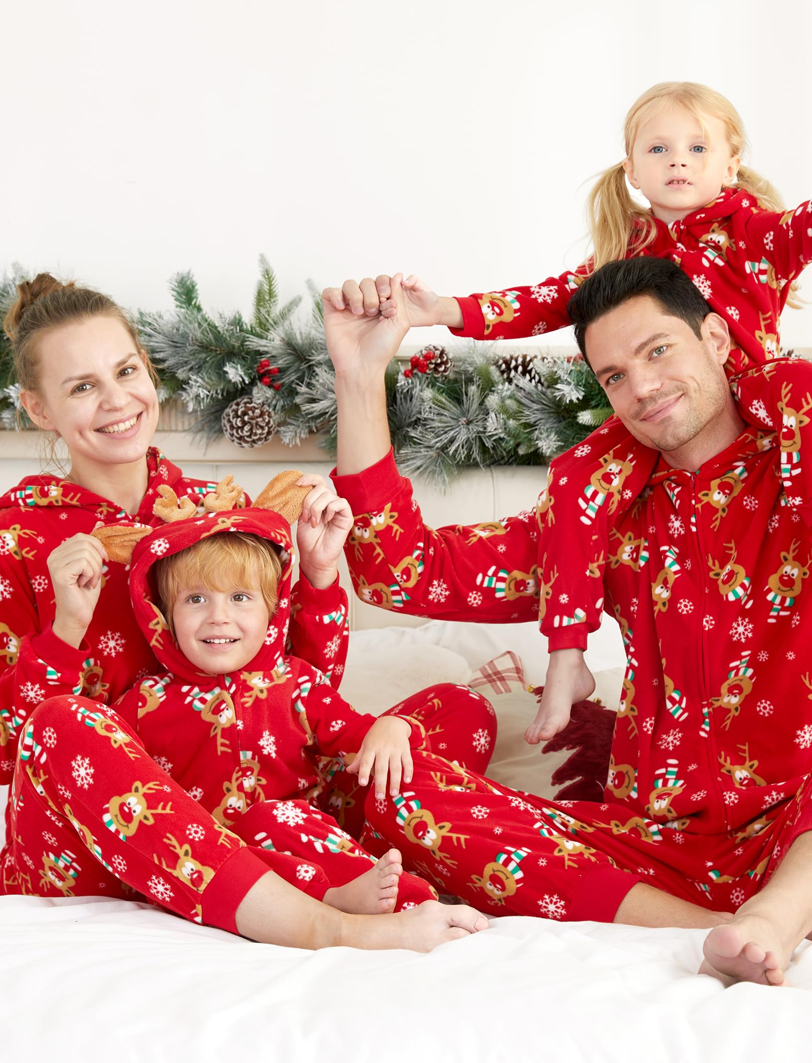 PATPAT Family Christmass Matching Sets Pajamas Vacation Cute Print Pjs Hoodie Sleepwear for Baby Red Reindeer 12-18 Months