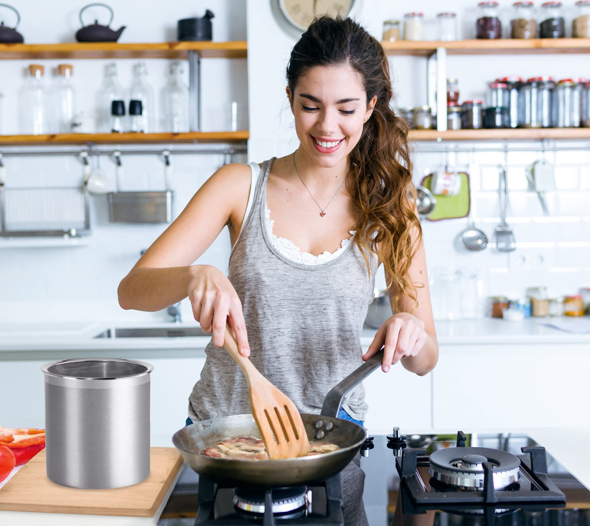 Oggi Stainless Steel Jumbo Grease Container with Removable Strainer and Snug Lid. Perfect container for fryer oil, bacon drippings, lard and ghee oil. Large capacity can - 1 Gall / 4 Qt / 3.75 Lt