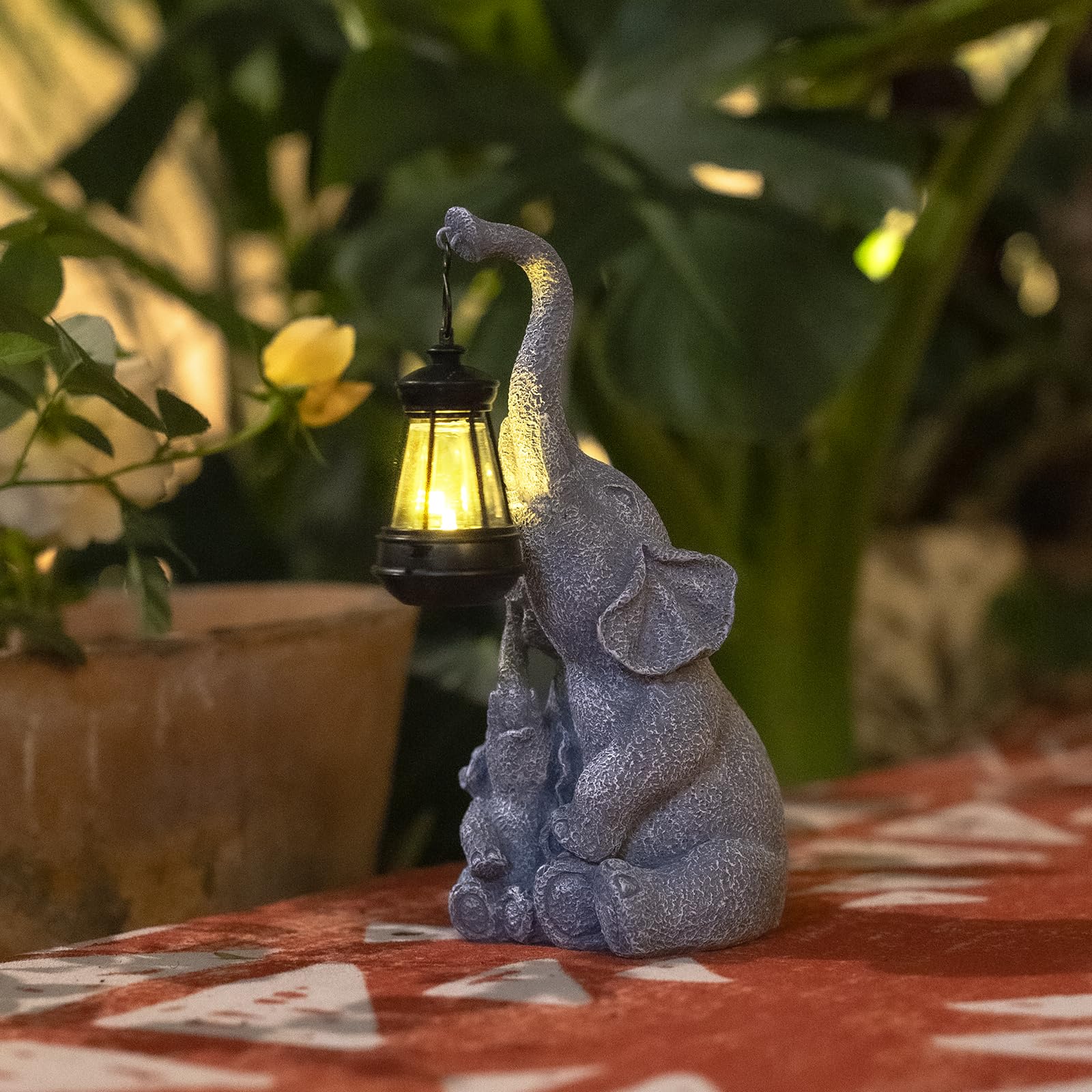 Jy.Cozy Elephant Garden Statue Mother and Baby Elephants Lovely Playing Solar Lamp Resin Outdoor Figurine Light Decoration Home Décor Lawn Yard Patio Porch Ornament Gift