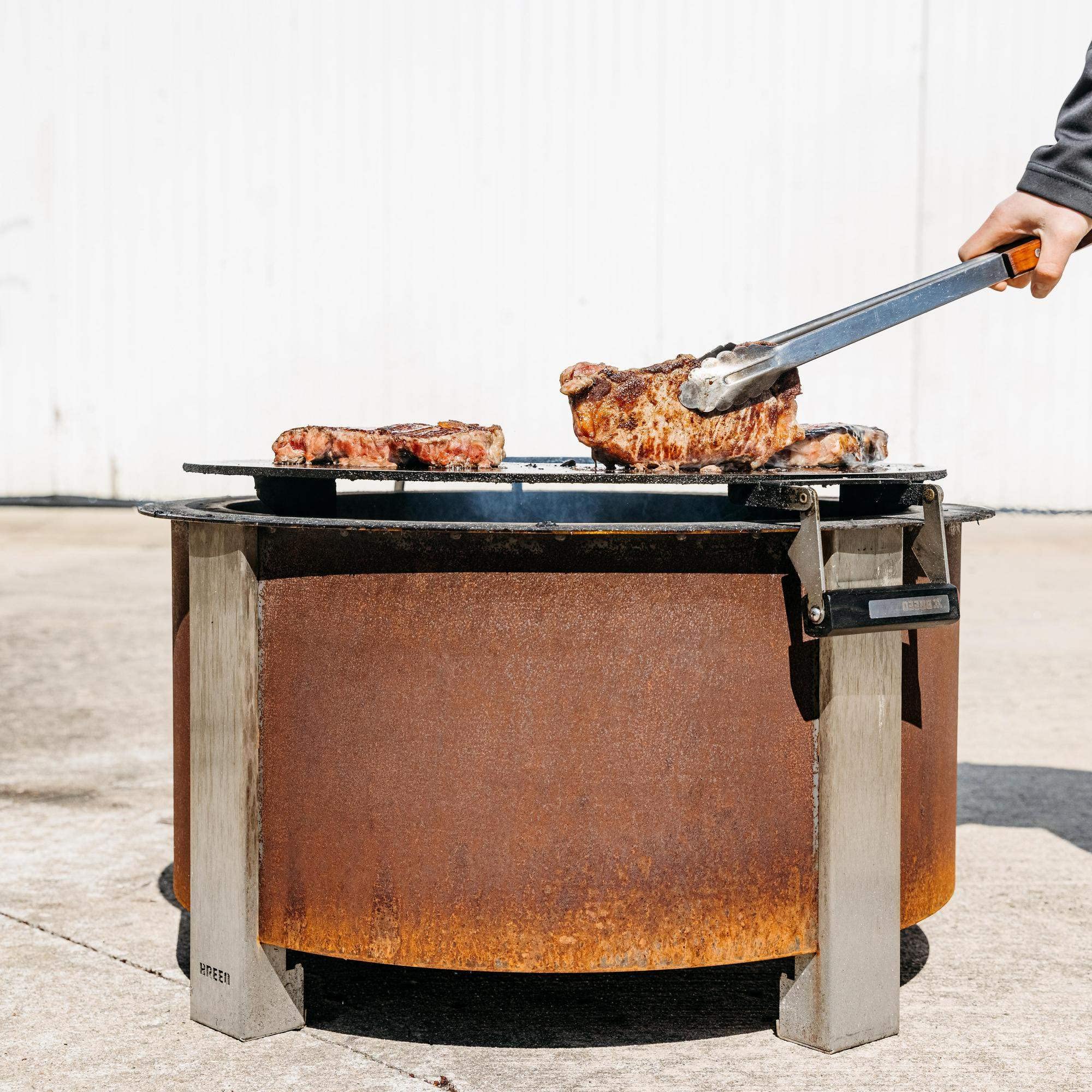 Breeo SearPlate Griddle X24 - Compatible with X Series 24 Smokeless Fire Pit - Outdoor Searing Grill - Durable Flat Top Griddle - Carbon Steel Searing Surface, USA Made - Live-Fire Cooking Accessory