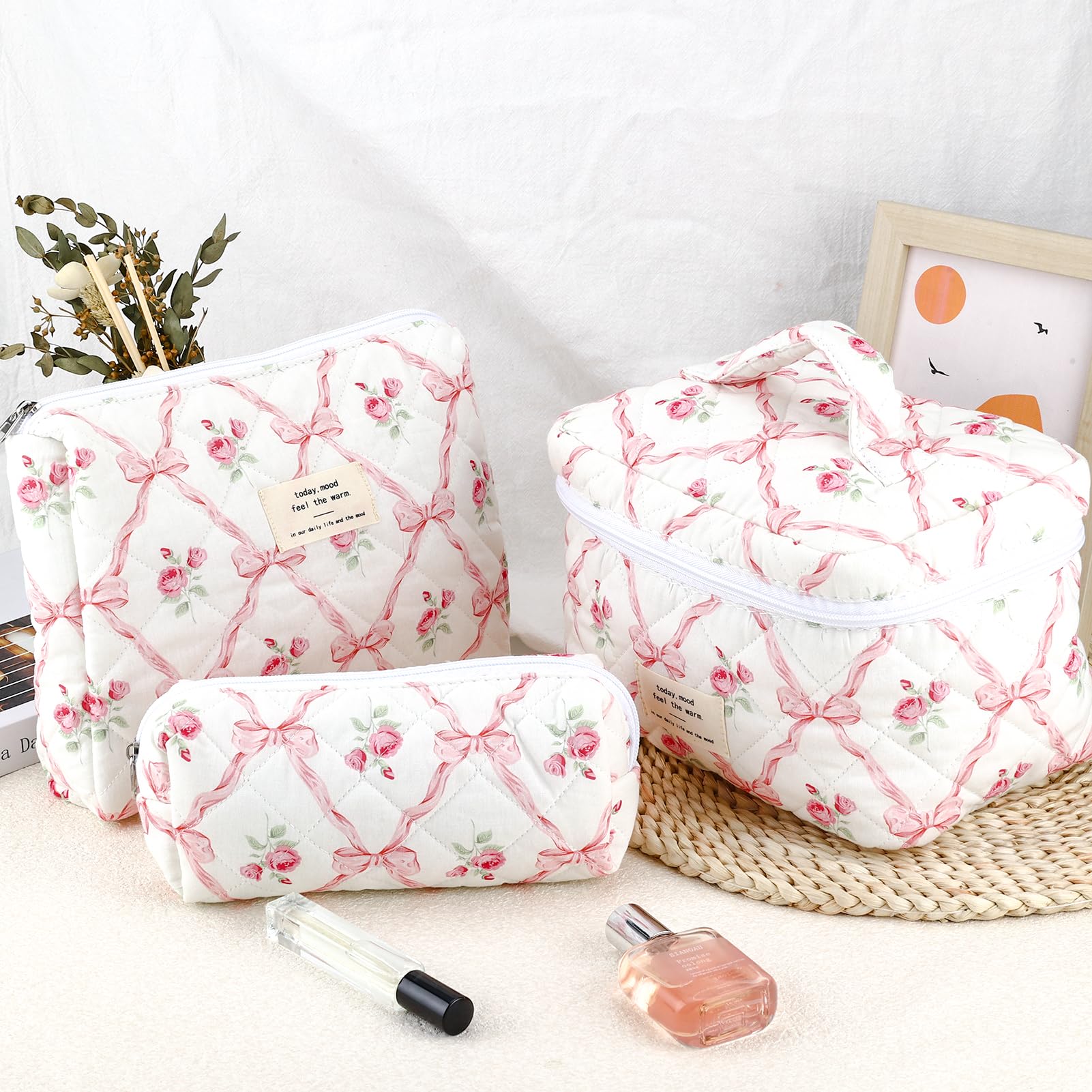 URSKYTOUS 3Pcs Cotton Quilted Makeup Bag for Women Girls Large Small Travel Floral Cosmetic Bags Set Cute Coquette Pink Makeup Pouch for Purse Aesthetic Cloth Flower Storage Toiletry Bag Organizer