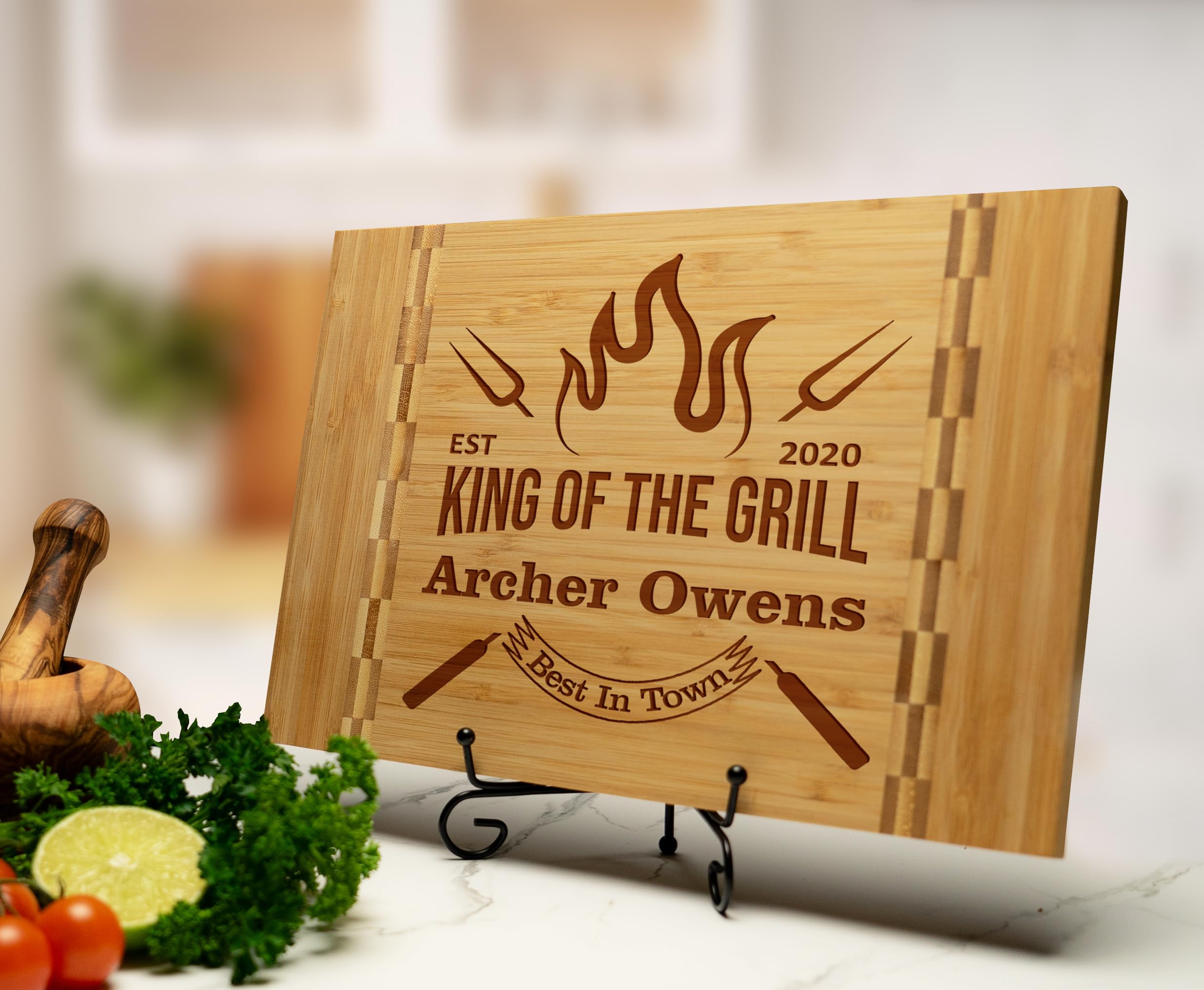 Personalized Dad Cutting Board - Custom Wood Grill Board for BBQ Masters - Barbeque and Grilling Gift Idea for Anniversary, Christmas Gifts for Men and Dad, Husband, Dad, Grandpa, Mens Christmas Gifts