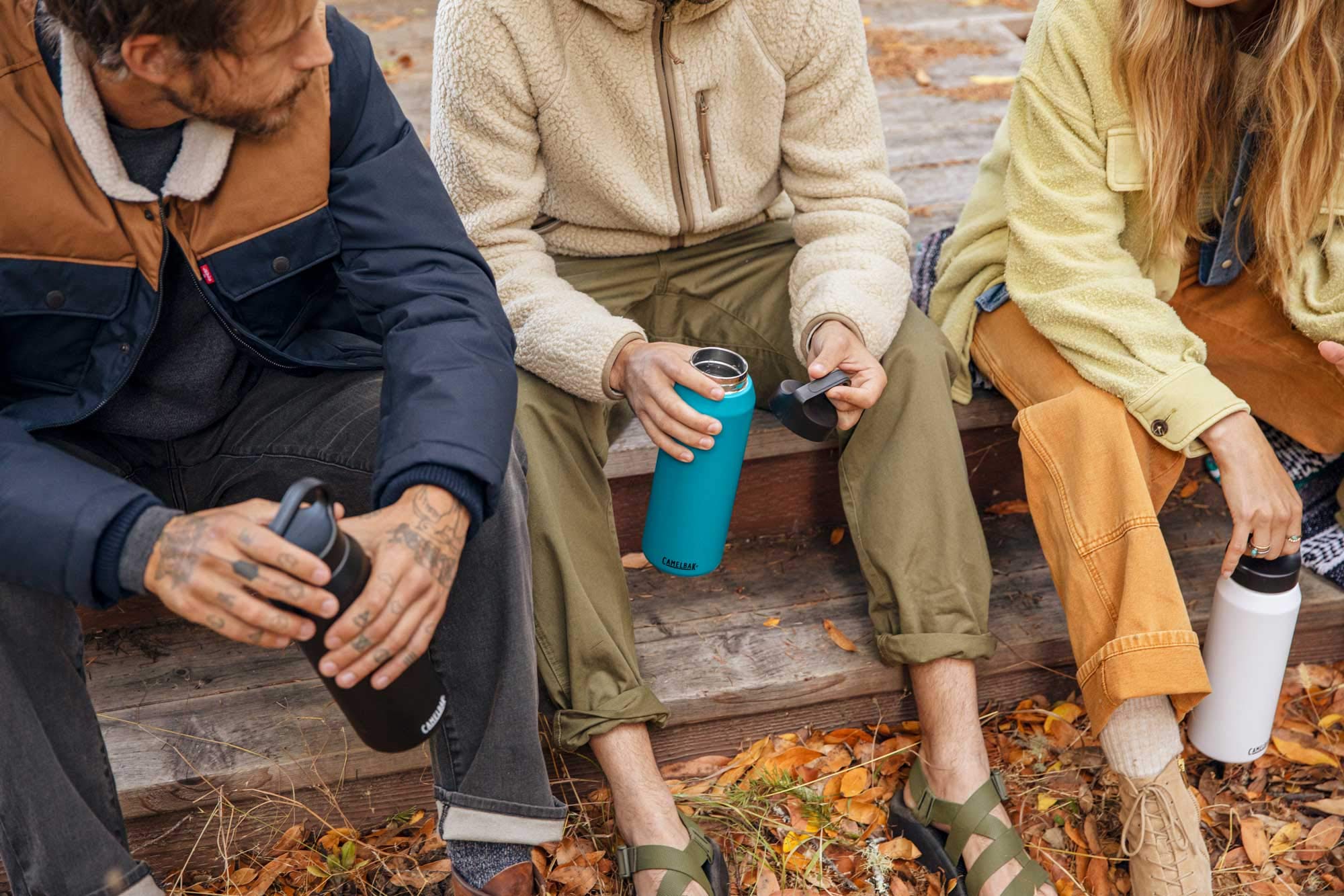 CamelBak Carry Cap Bottle - Vacuum Insulated Stainless Steel - Easy Carry, 32oz, Terracotta Rose