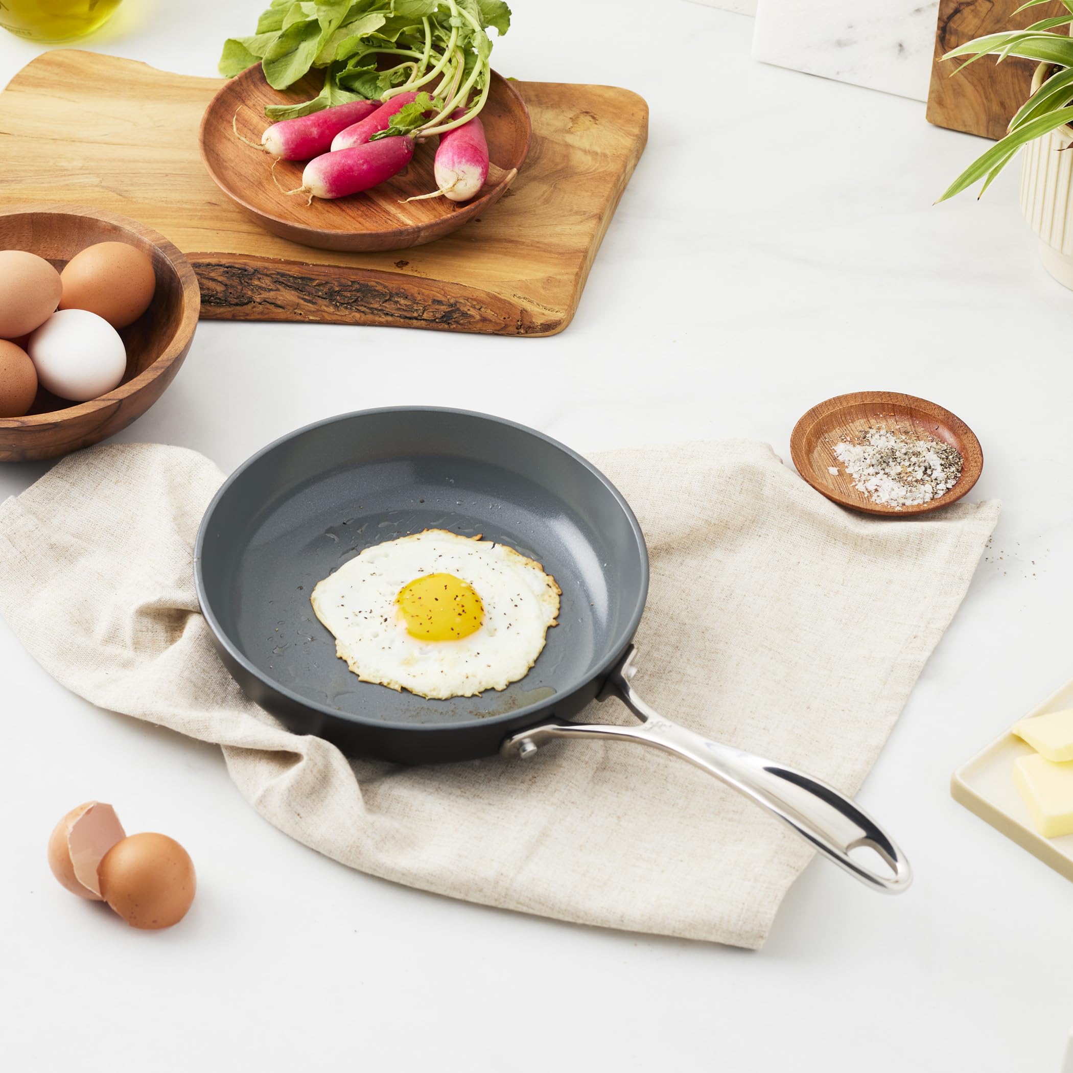 Henckels Release 8-inch Aluminum Ceramic Nonstick Fry Pan