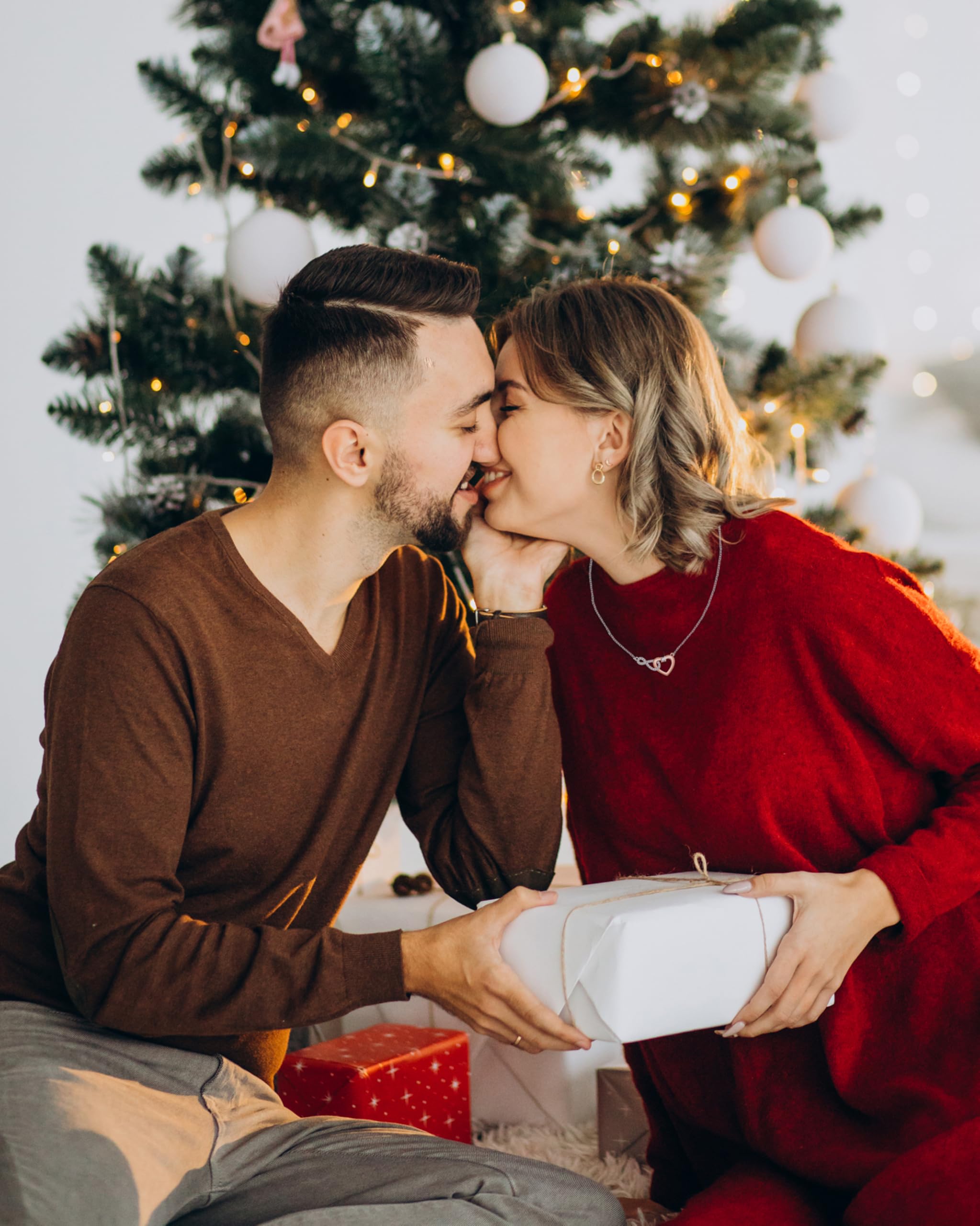 Shonyin Valentines Day Gifts for Girlfriend Infinity Heart Necklace for Girlfriend Women Her Cubic Zirconia Jewelry Birthday Christmas Valentines Day Gift