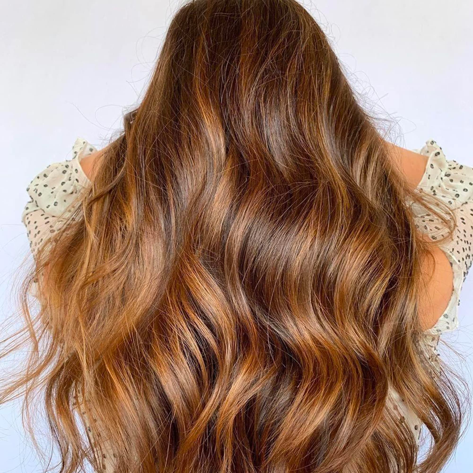 KÉRASTASE Laque Couture Hair Spray, Medium Hold Styling Spray, Long Lasting, Flexible Hold, Anti-Humidity and Flyaway Control with Heat Protectant for All Hair Types, 8.8 Oz