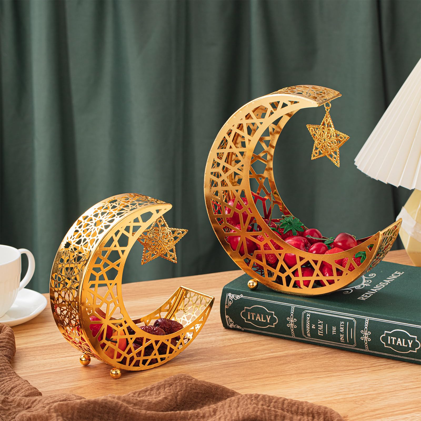 Qinyoung Ramadan Moon Star Tray, 2 Pcs Gold Metal Serving Tray, Eid Mubarak Dessert Trays, Islamic Themed Home Decoration, 2 Sizes, Sturdy, Suitable for Special Occasions