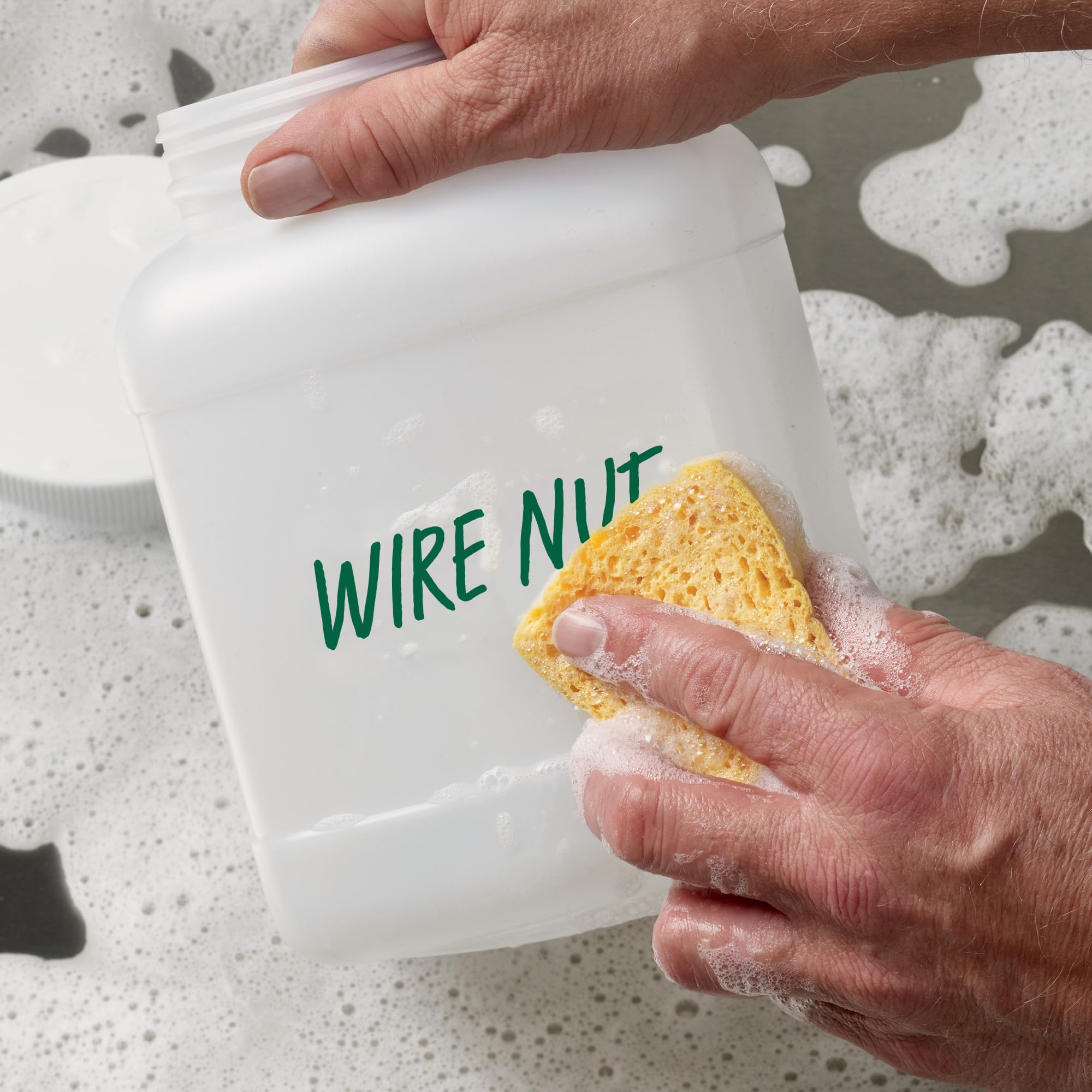 AVERY Marks-A-Lot Permanent Markers, Large Desk-Style Size, Chisel Tip, Water and Wear Resistant, 12 Green Markers (08885)