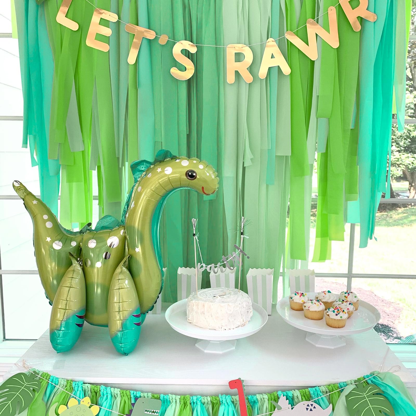 PartyWoo Green Crepe Paper Streamers 10 Rolls 820 ft Pack of Kelly Green Crepe Paper for Graduation Christmas Jungle Birthday Party Decorations (1.8 Inch x 82 Ft/Roll), Green-41