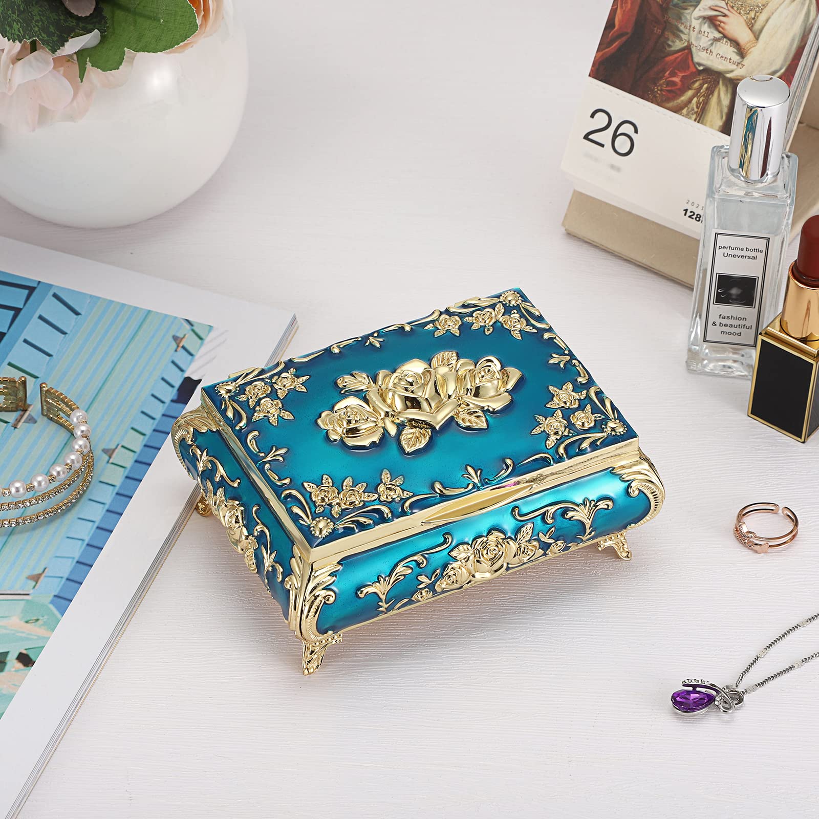 Hipiwe Metal Decorative Jewelry Box Vintage Treasure Chest Case Ornate Trinket Organizer Earrings Necklace Bracelet Storage Box Ring Holder Keepsake Box for Women Girls