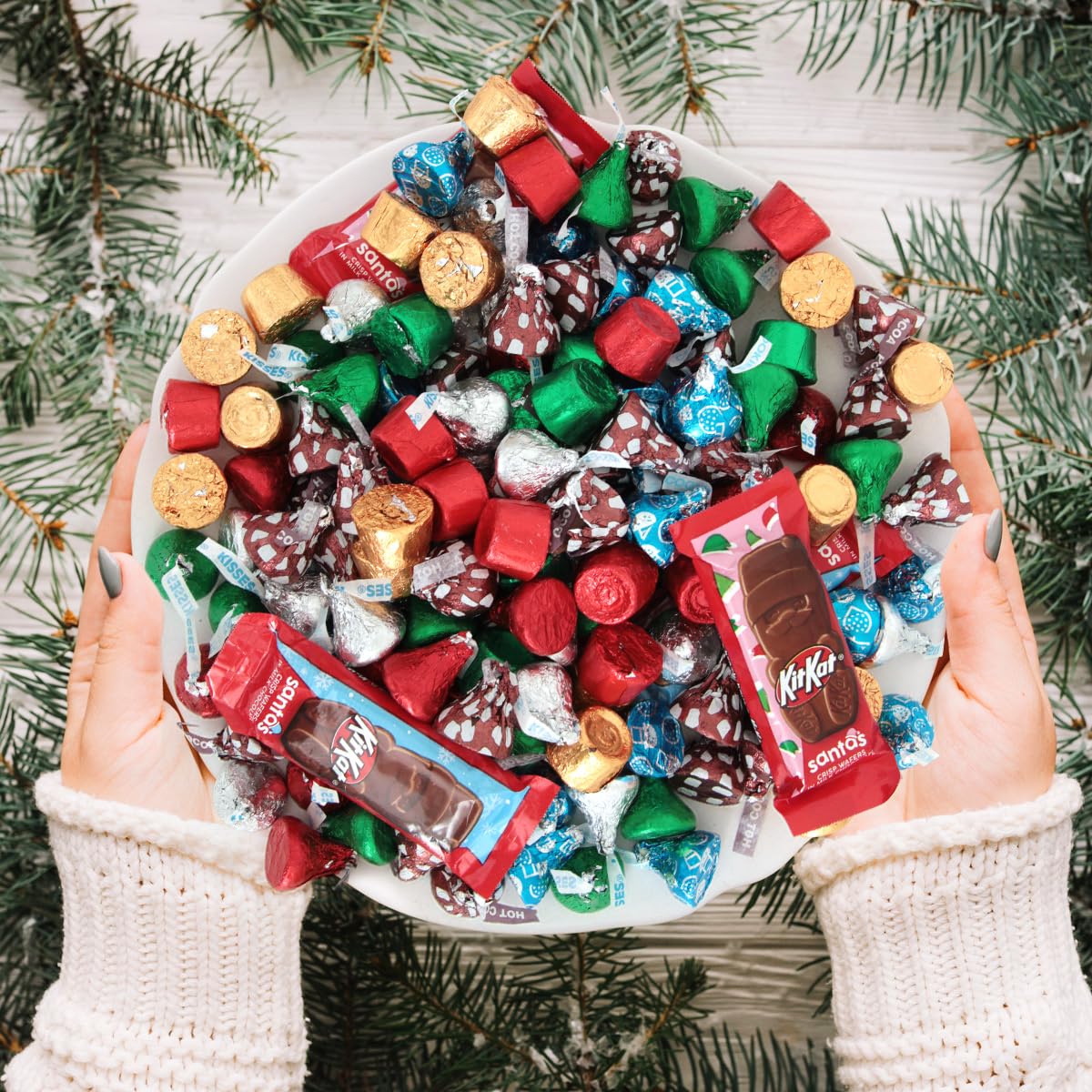 Christmas Chocolate Mix, 2lb Pack of Christmas Candy Individually Wrapped, Ideal Christmas Candy Bulk for Stocking Stuffers, Delicious Chocolate Variety Pack for Christmas Chocolate Gifts