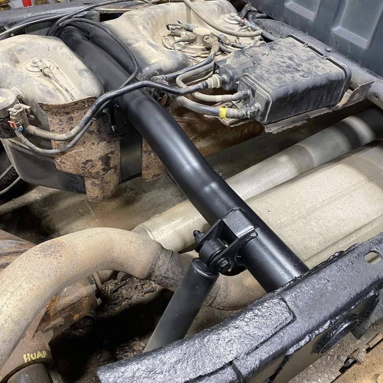 ELITEWILL Rear Fuel Tank Support Crossmember and Rear Upper Shock Mount Crossmember Fit for 1999-2006 Chevy Silverado /GMC Sierra 1500, 2500