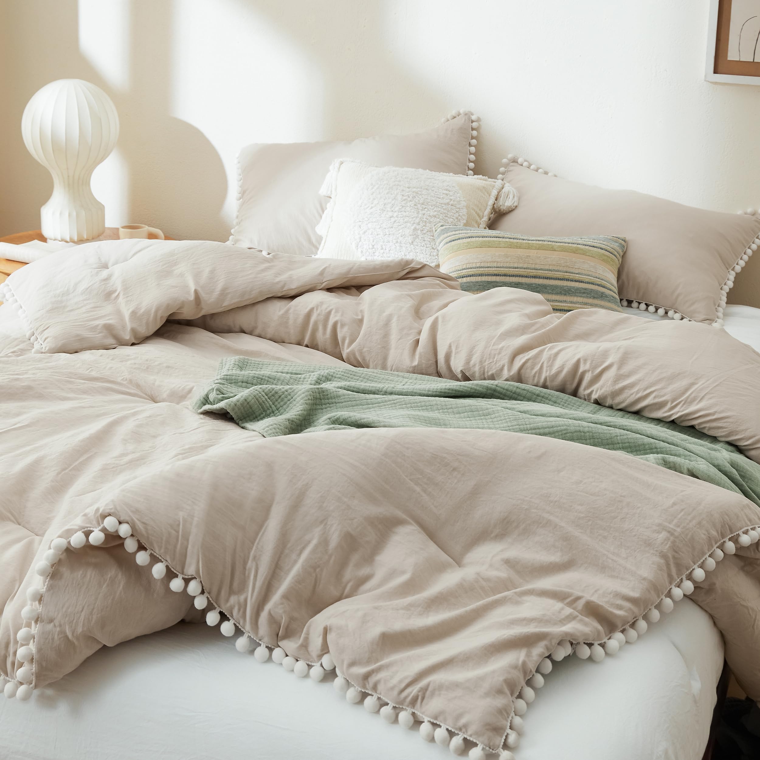 Bedsure Linen Queen Comforter Set - Pom Pom Comforter, Boho Bedding Comforter Set, 3 Pieces Vintage Shabby Chic Bed Set for All Seasons, Fluffy Soft Bedding Set with 2 Pillow Shams