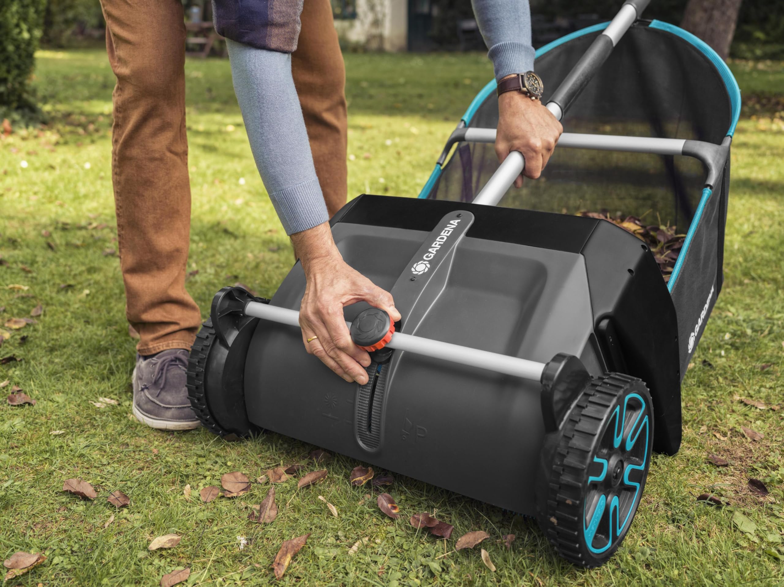 Gardena (03565-20) Lawn and Leaf Collector, Durable and Easy to Manuever Push Lawn and Leaf Sweeper with Large Capacity 3.2 cu. ft. Mesh Collection Hopper Bag, 5 Year Warranty